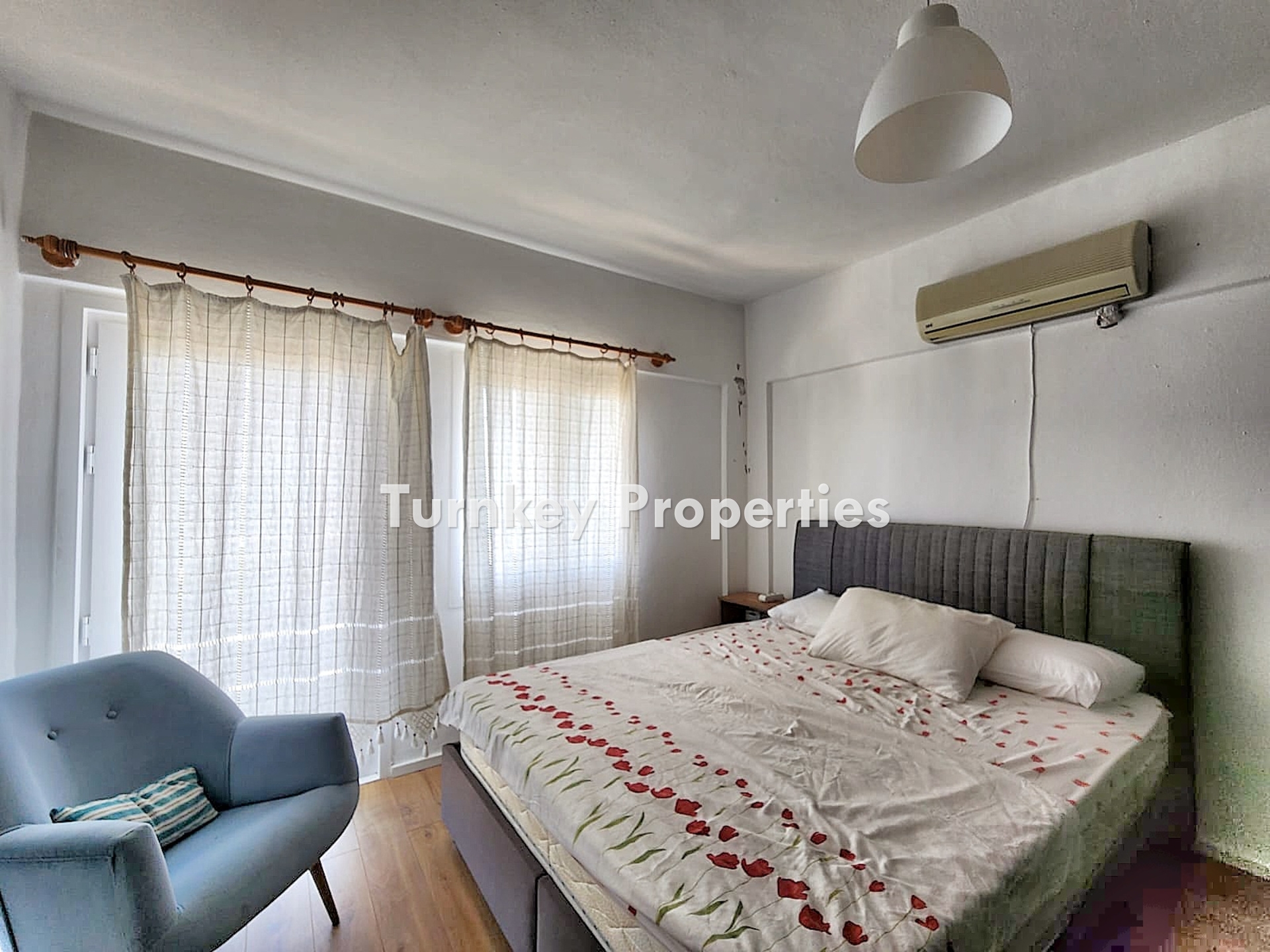 Bodrum, Gündoğan Satılık Villa | Bahçeli ve Deniz Manzaralı