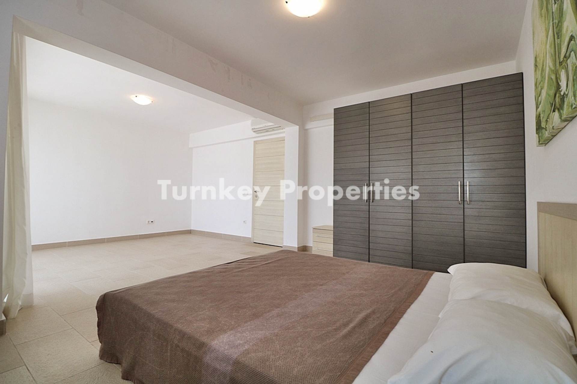 Gündoğan Küçükbük Satılık Tripleks Villa Denize Yakın Site