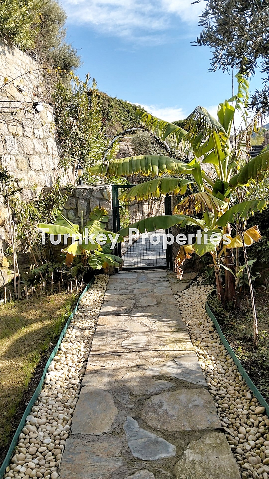 Yalıkavak Satılık Villa Deniz Manzaralı Özel Havuzlu Bahçeli