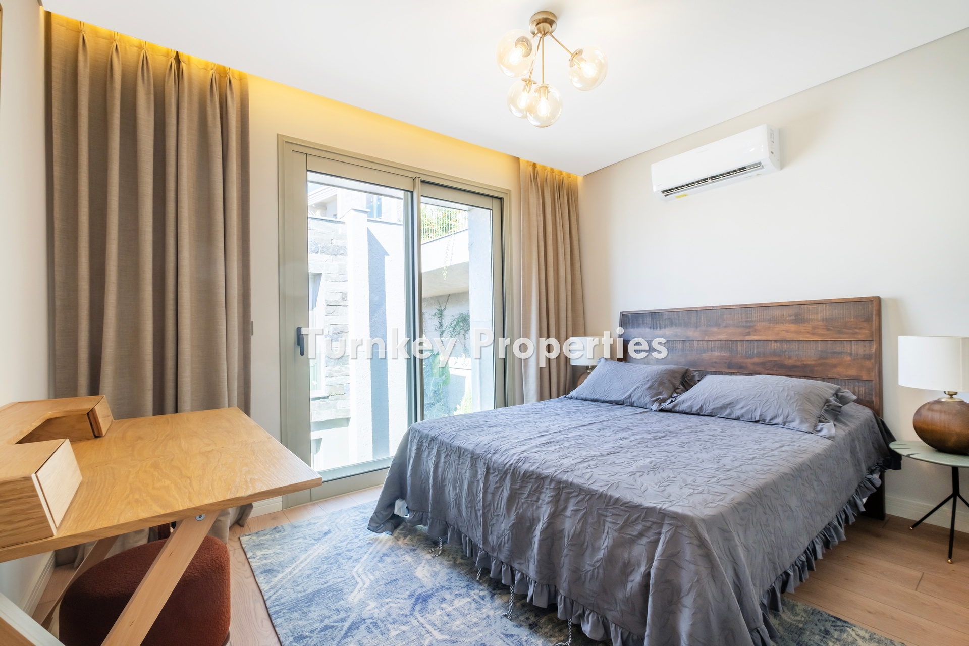 Turgutreis’te Kaliminos ve Marina Manzaralı 3+1 Satılık Daire | Ortak Havuz, Yerden Isıtma, Jeneratör ve Su Deposu Özellikleriyle