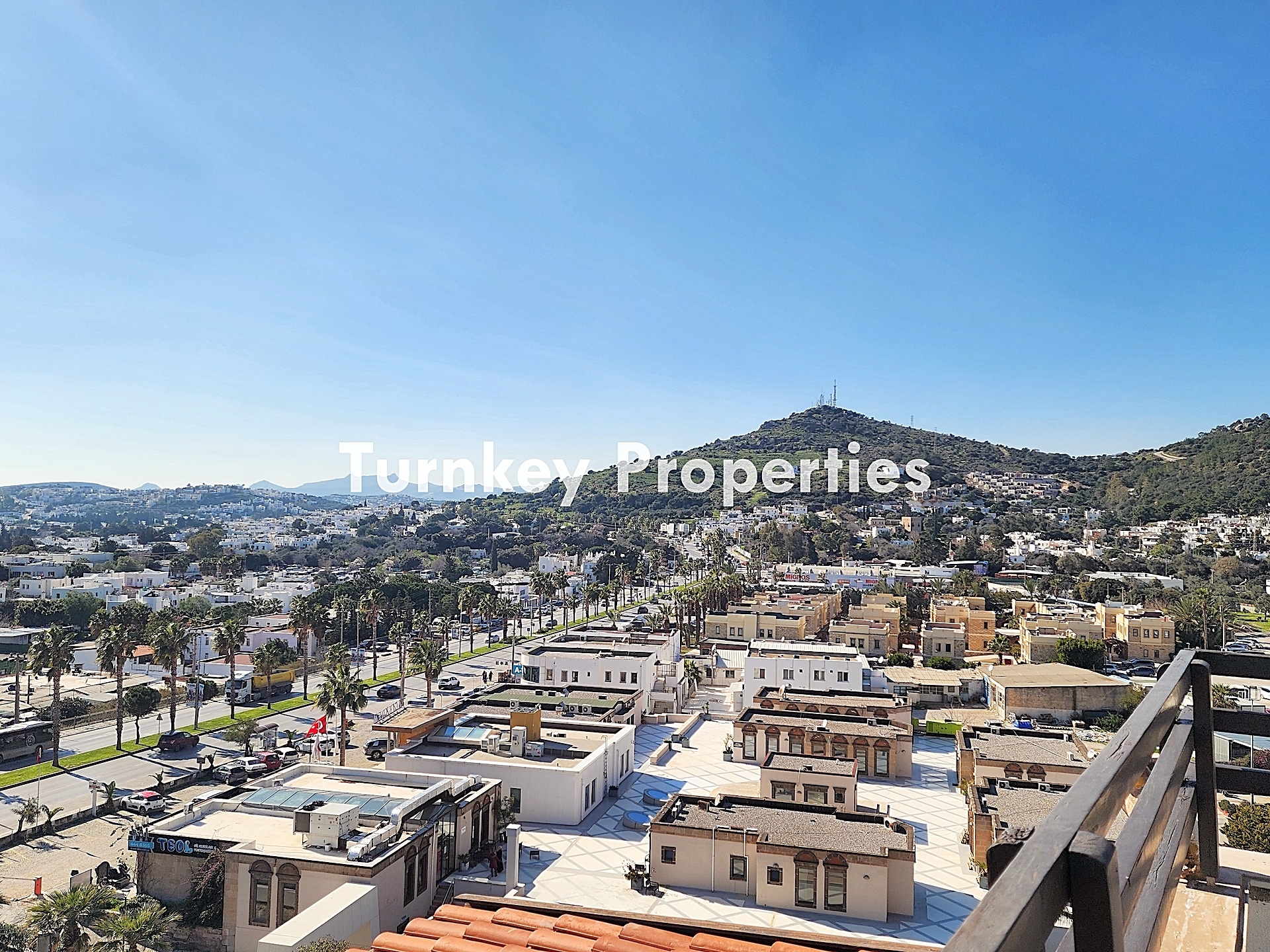 Bodrum Merkez Satılık Ev Deniz Manzaralı Bahçeli Özel Konumda Ev