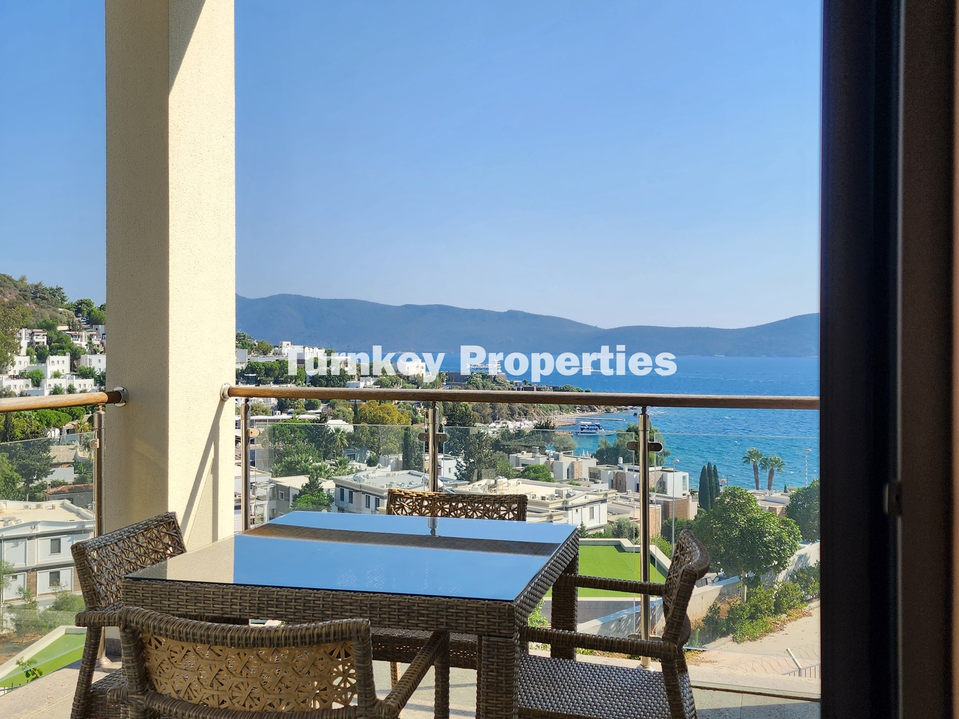 Bodrum'da Deniz Manzaralı Satılık Lüks Ev | Eşsiz Deniz Manzarasına Sahip Satılık Bodrum Evi, Denize Yürüme Mesafesi