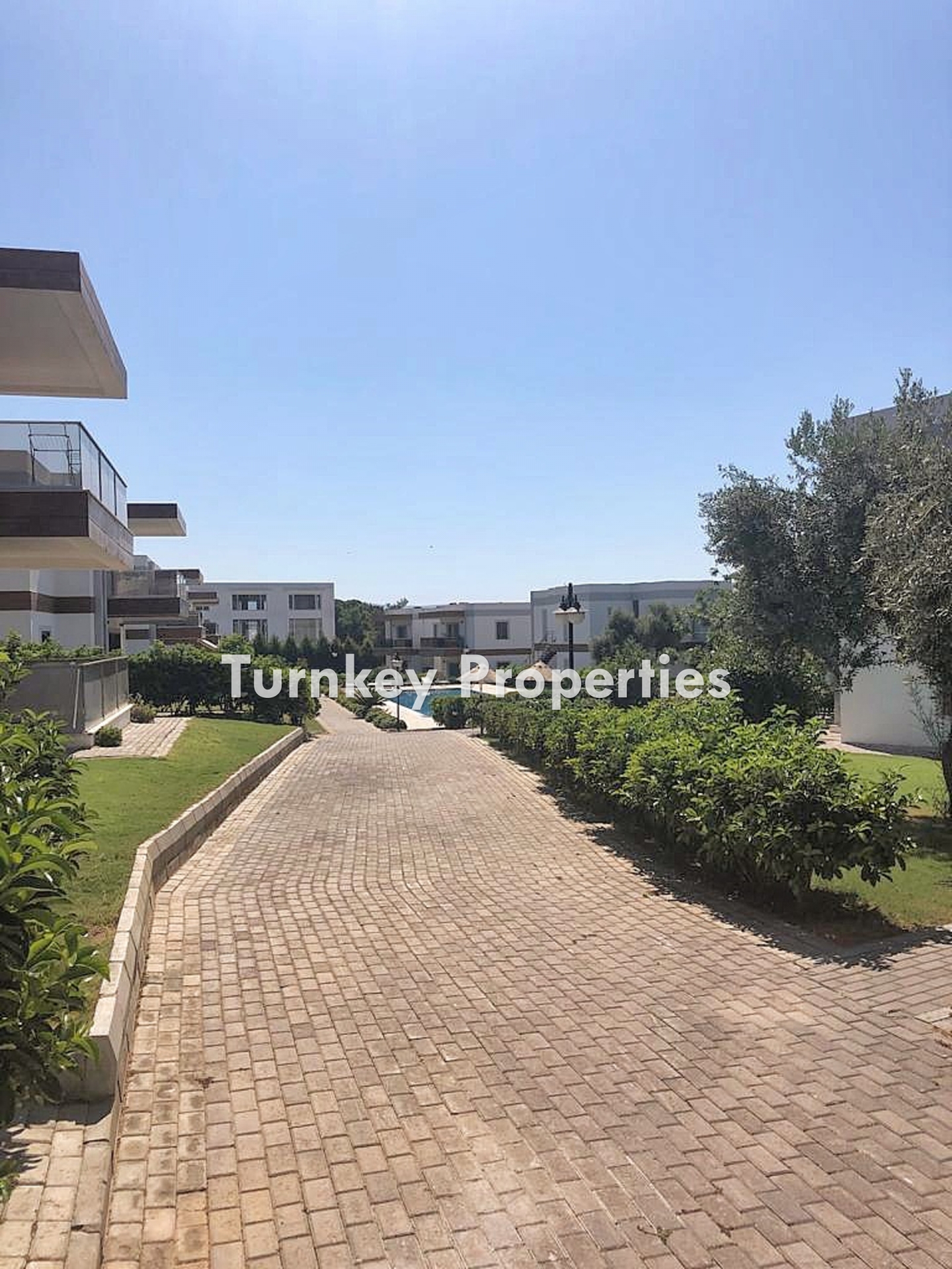 Bodrum, Konacık'ta Satılık Daire | Merkezi Konumda, Marmara Koleji YakIn, Site İçerisinde Ortak Havuzlu 3+1 Üst Kat Daire