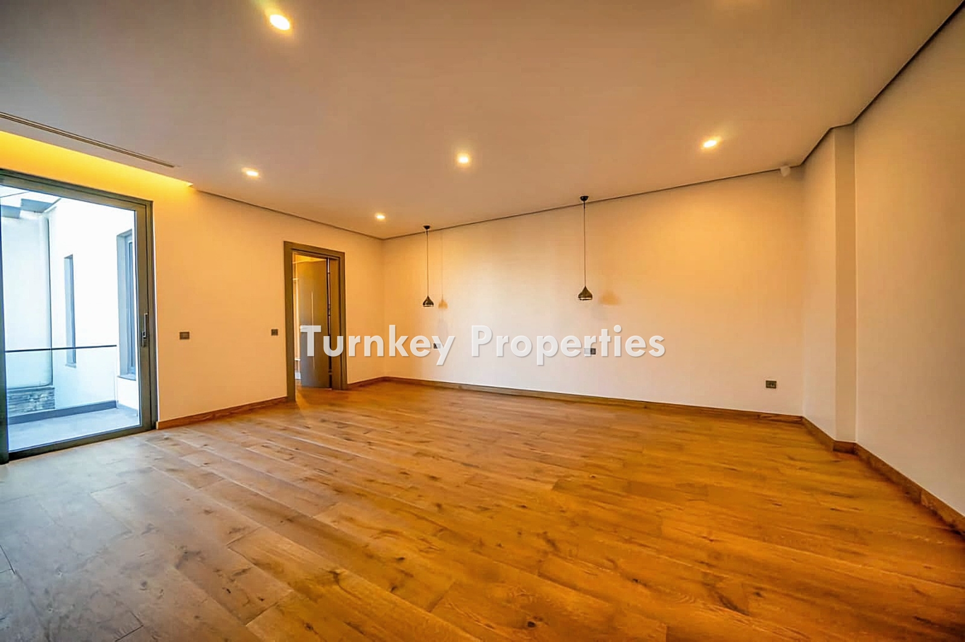 Bodrum Yalıkavak'ta Marina Manzaralı Satılık Müstakil Özel Villa