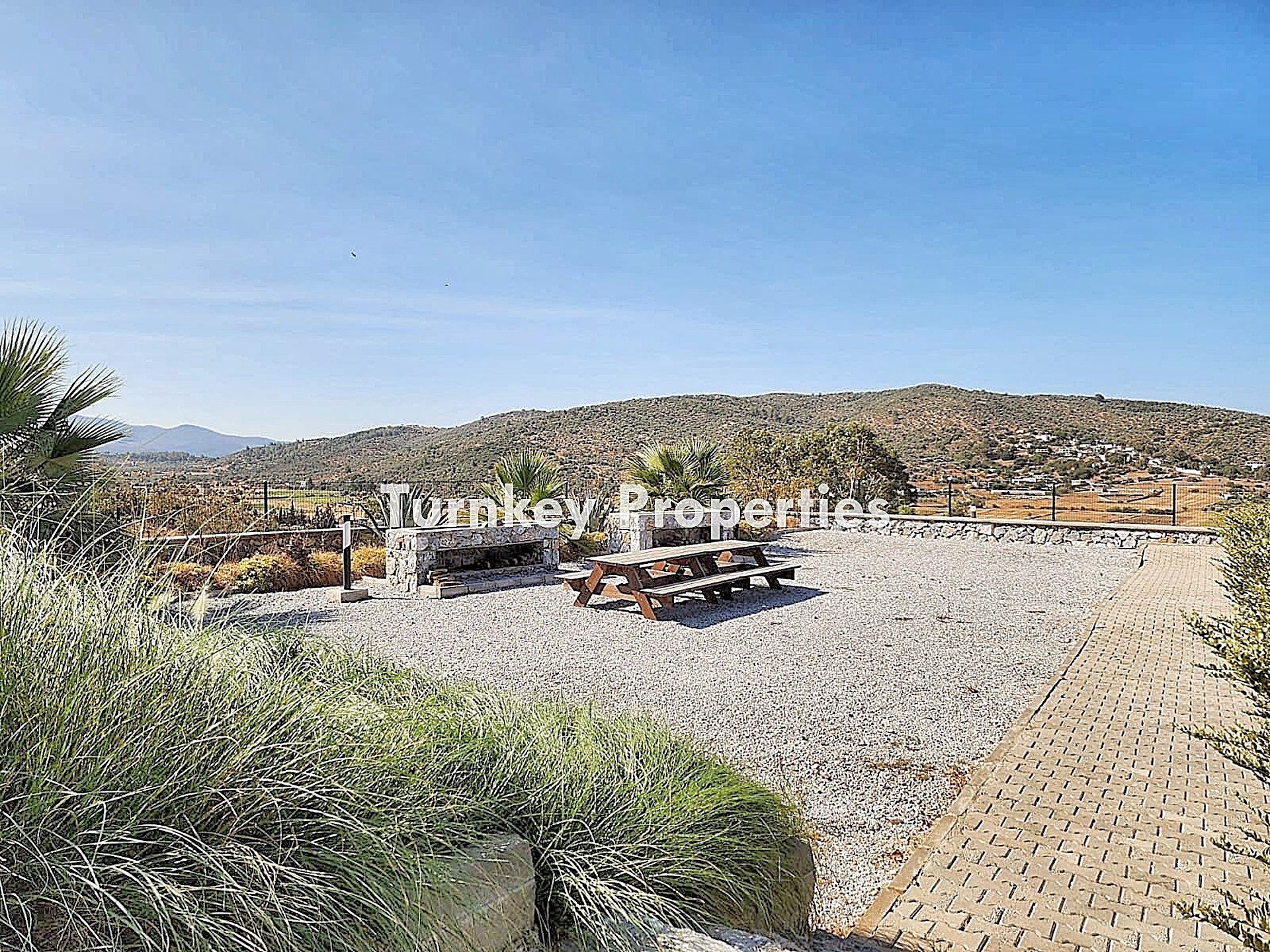 Dörttepe Satılık Dubleks Göl Manzaralı Site İçinde Ev Bahçeli Yeni