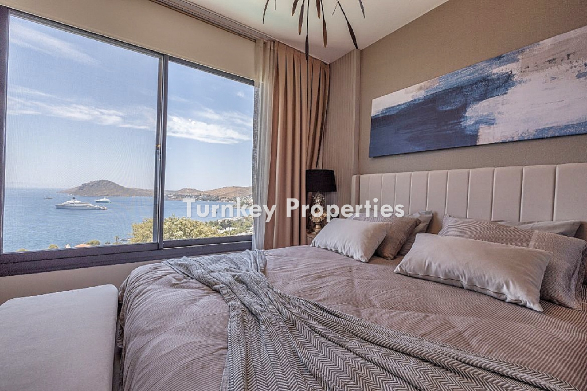 Yalıkavak Satılık Villa Geniş Yaşam Alanlı Marina Manzaralı