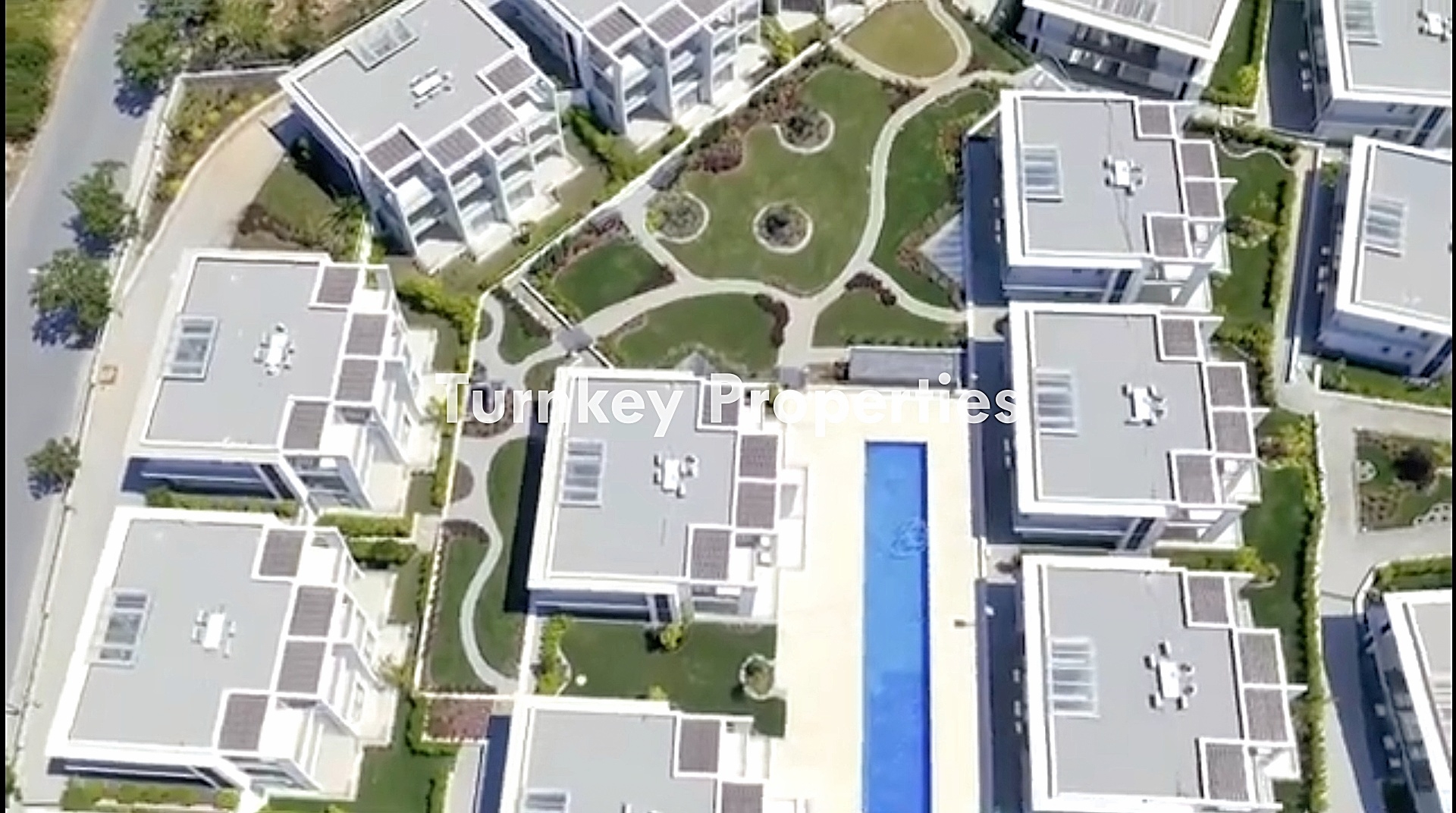 Bodrum, Asarlık’ta Denize Sıfır, Özel Plajlı ve İskeleli Sitede Satılık