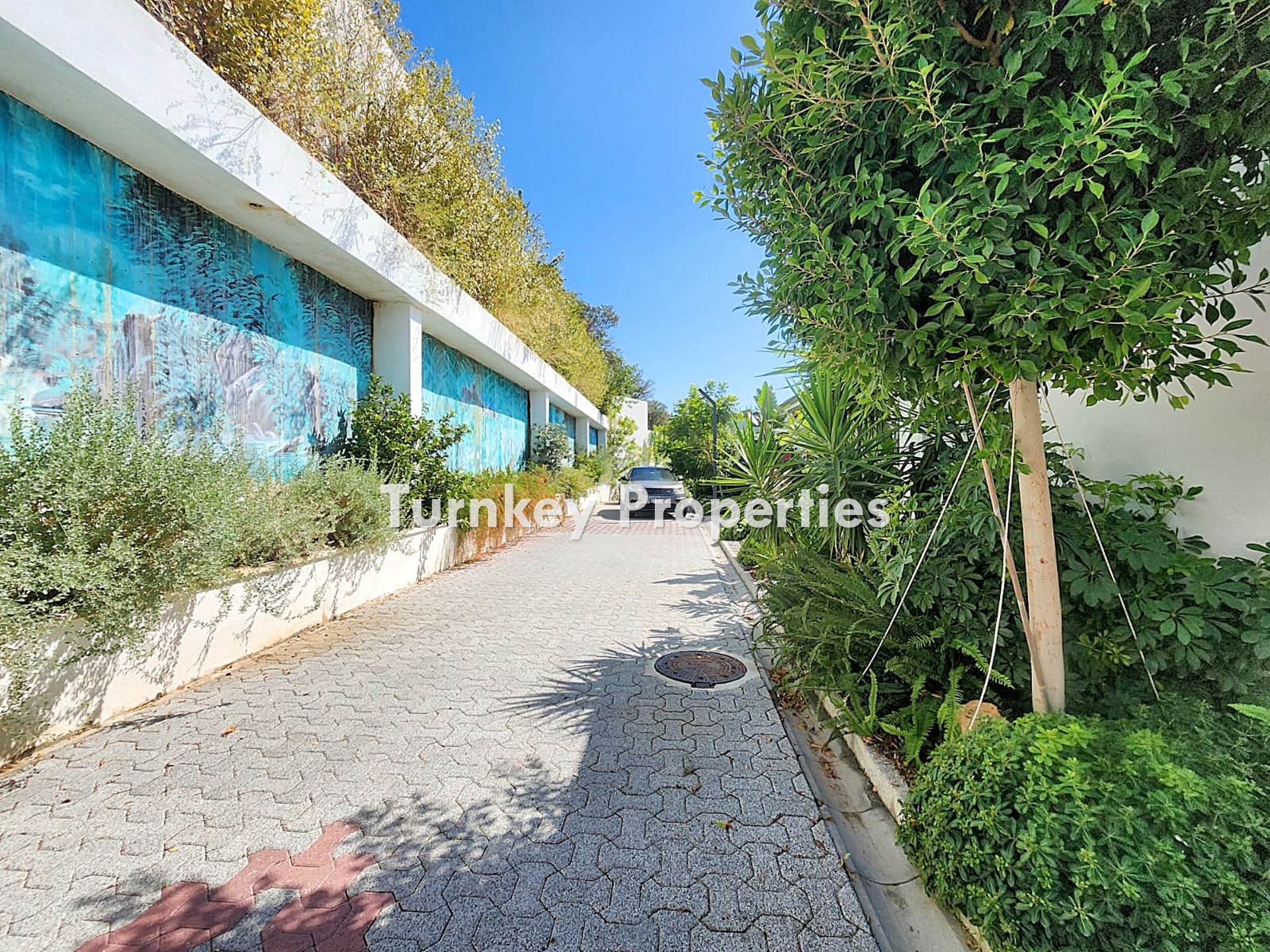 Bodrum Merkez'de Satılık 6+2 Malikane, Deniz ve Kale Manzaralı