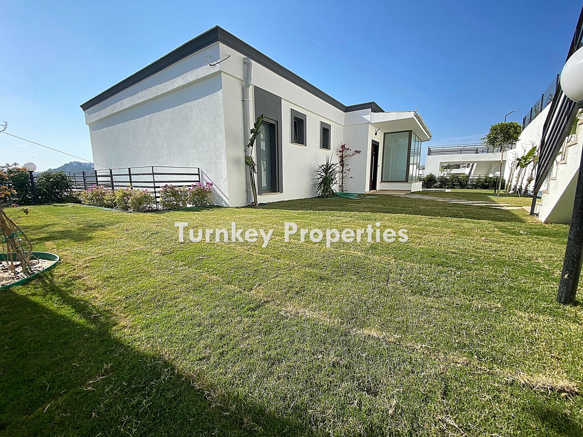 Yalıkavak Satılık Villa Özel Havuzlu Bahçeli Site İçinde Konum