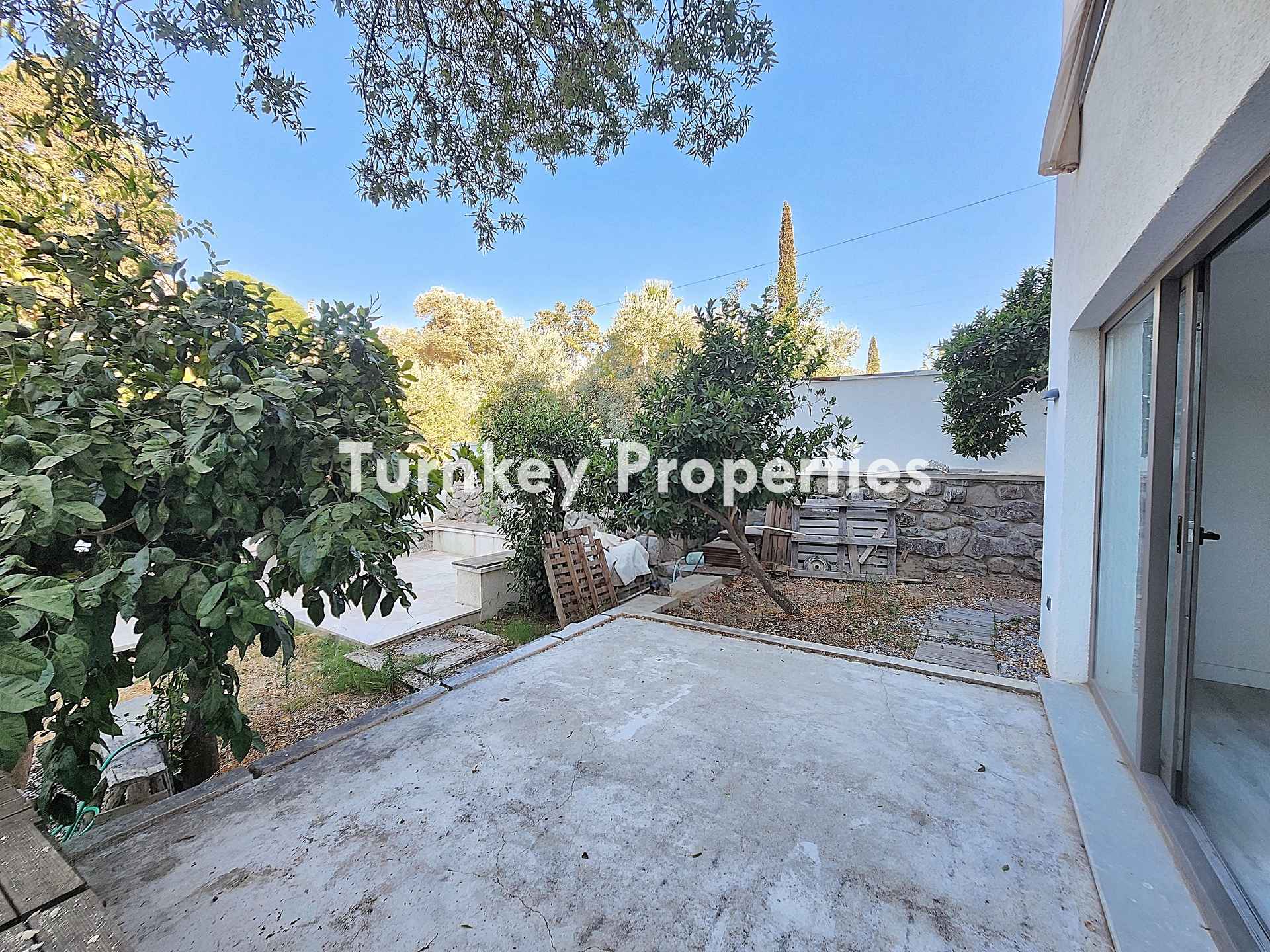 Satıldı - Gündoğan Satılık Bahçe Katı Daire Doğal Taşlı Peyzajlı