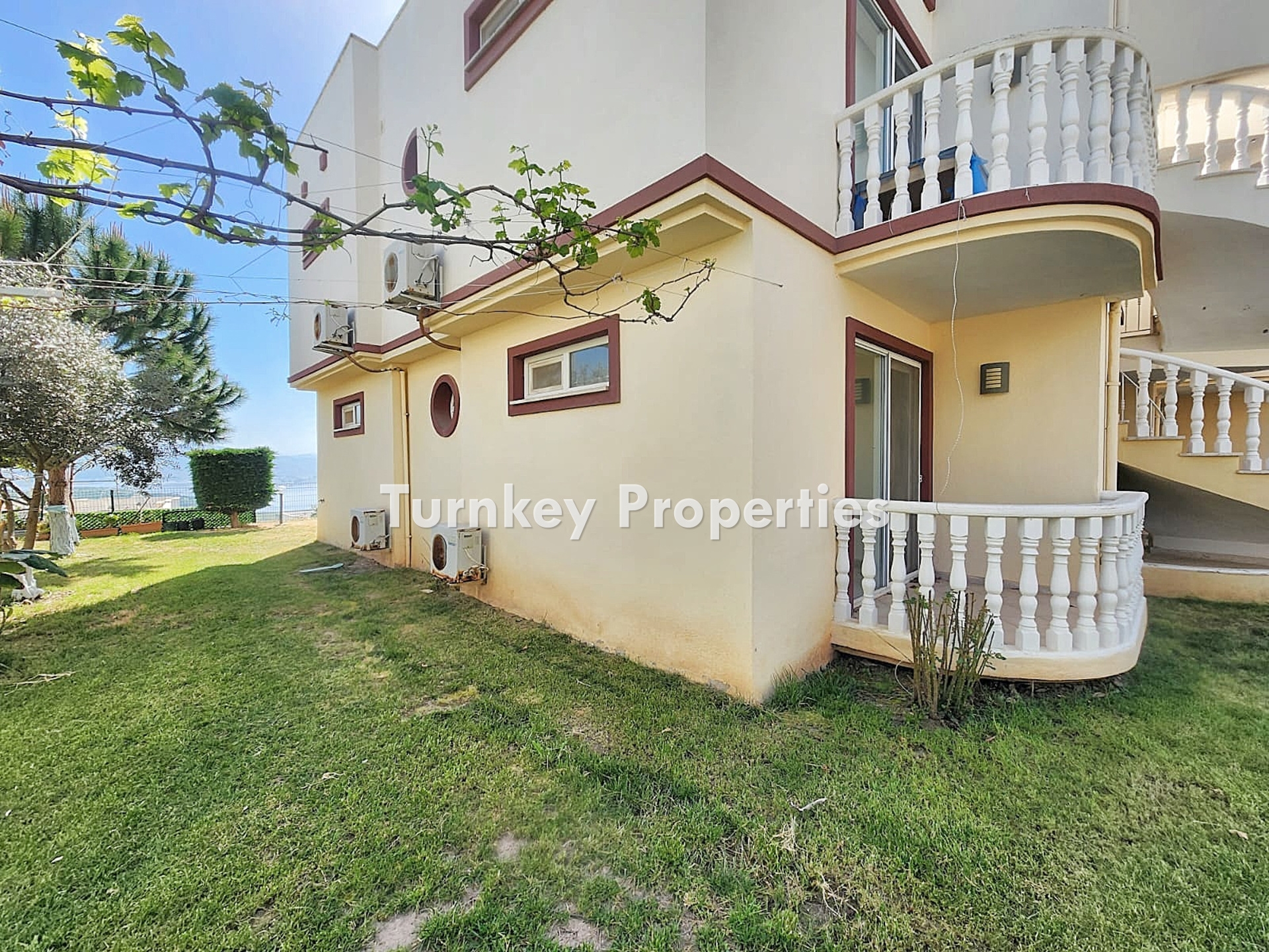 Bodrum Boğaziçi Satılık Bahçe Katı Daire Flamingo Gölü Manzaralı