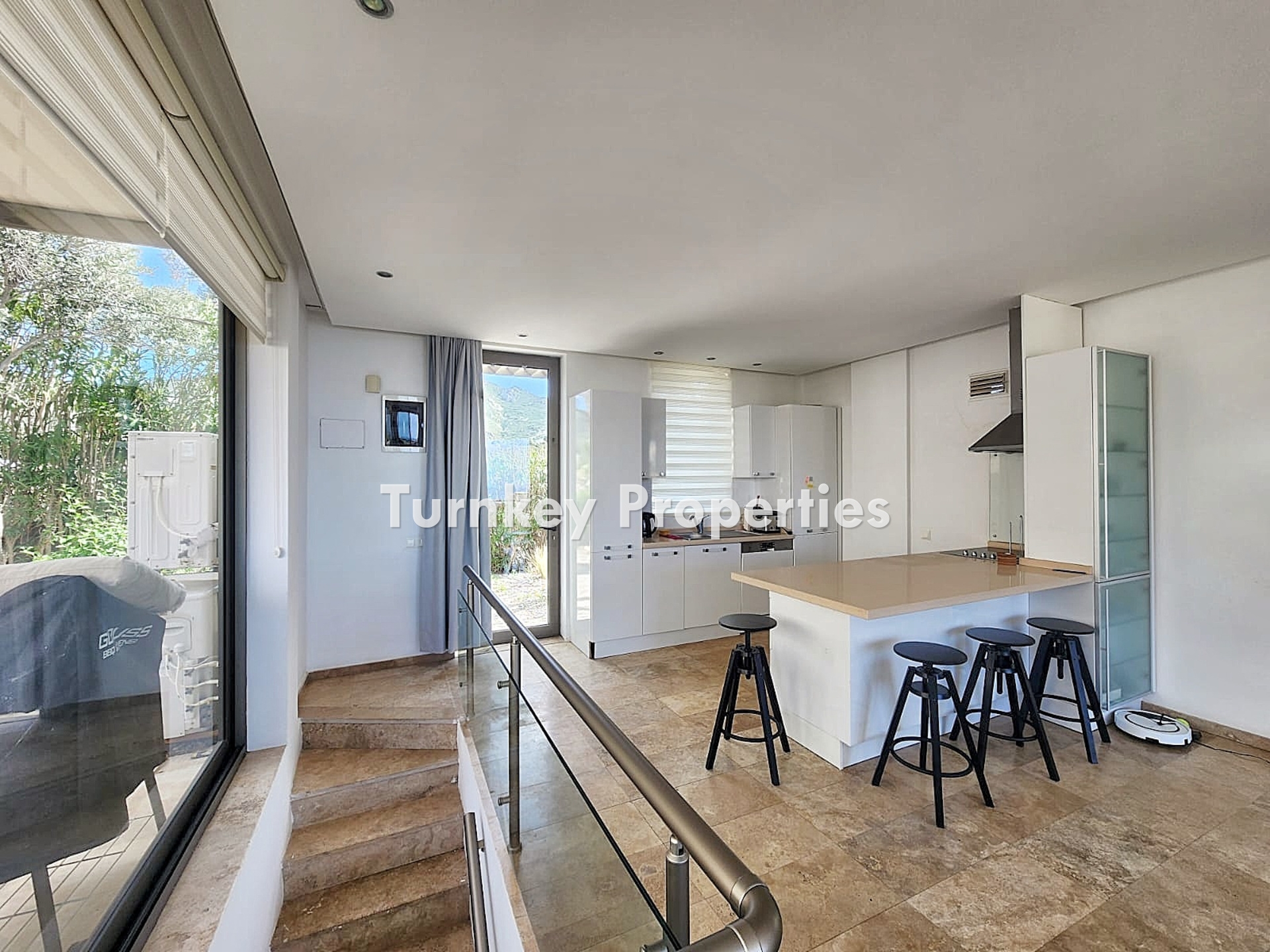 Yalıkavak'ta Satılık 3+1 Villa,  Özel Havuzlu, Bahçeli ve Deniz Manzaralı