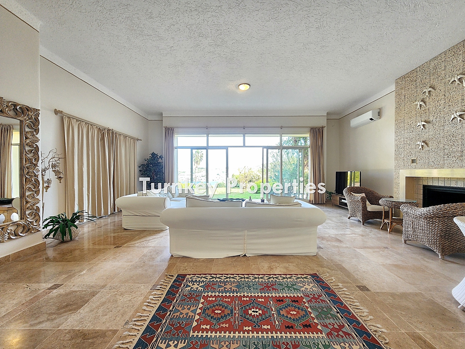 Bodrum Gündoğan Satılık Villa Eşsiz Deniz Manzaralı Geniş Bahçe