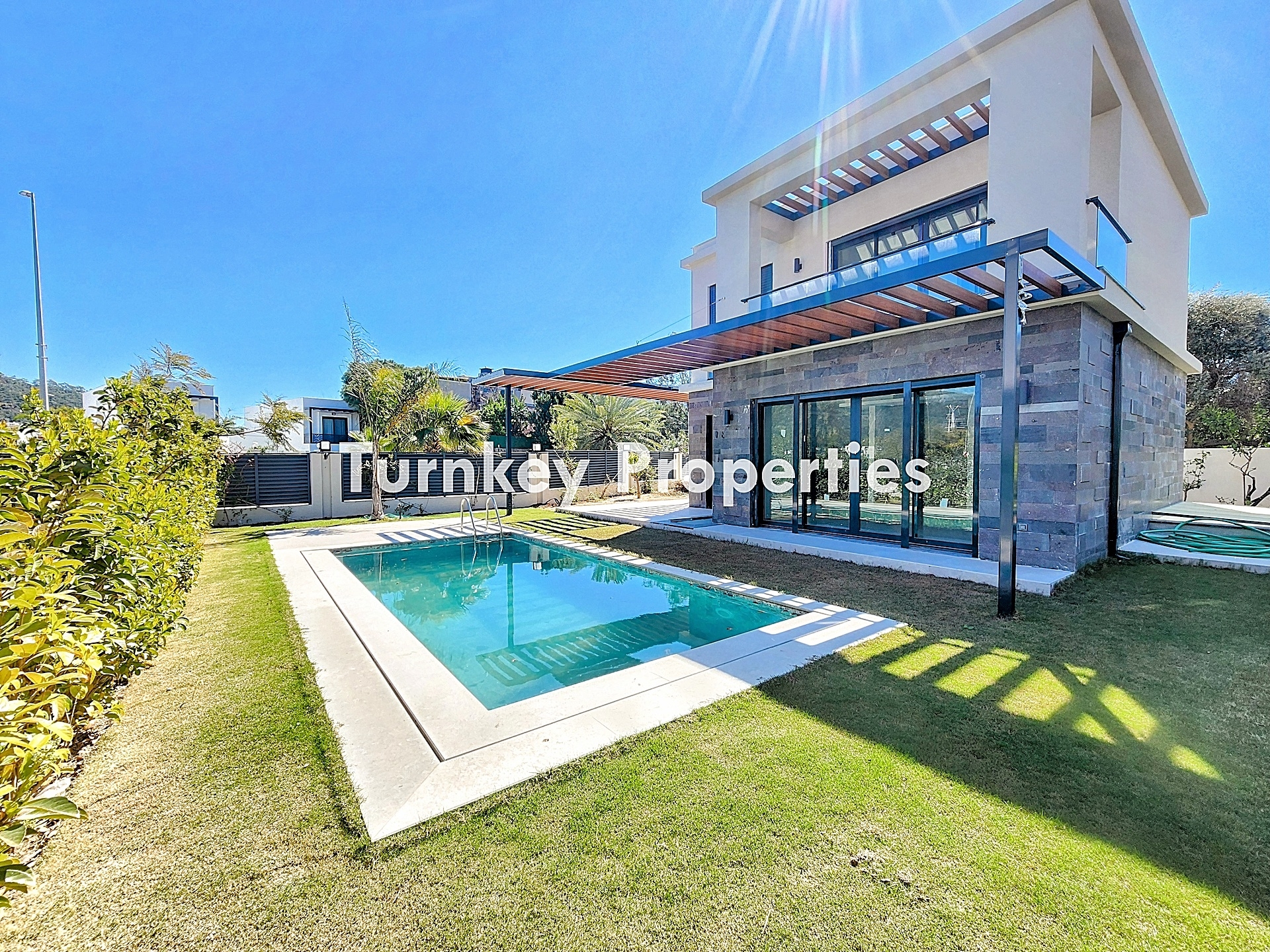 Gölköy, Bodrum’da Denize 250 Metre Mesafede Özel Havuzlu Satılık Villa