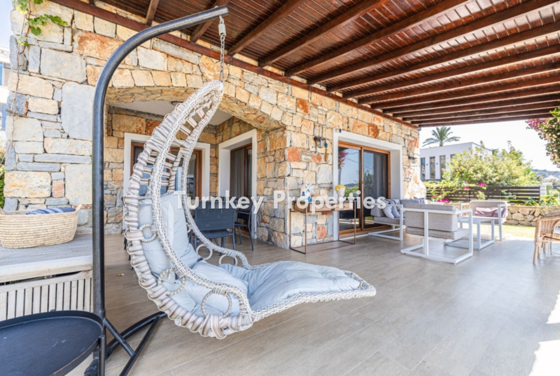 Gümüşlük Satılık Dubleks Villa Deniz Manzaralı Özel Havuzlu