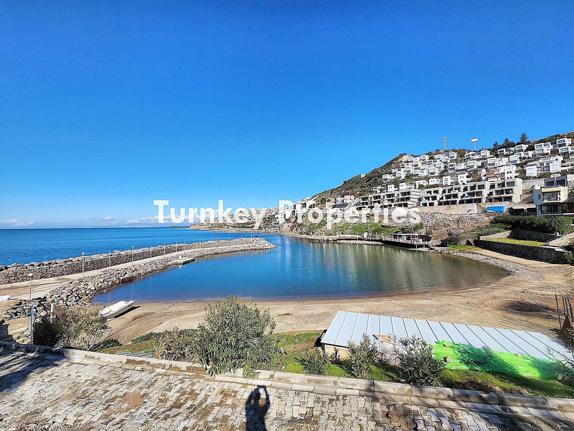 Gündoğan Küçükbük Denize Sıfır Satılık Residence Daire