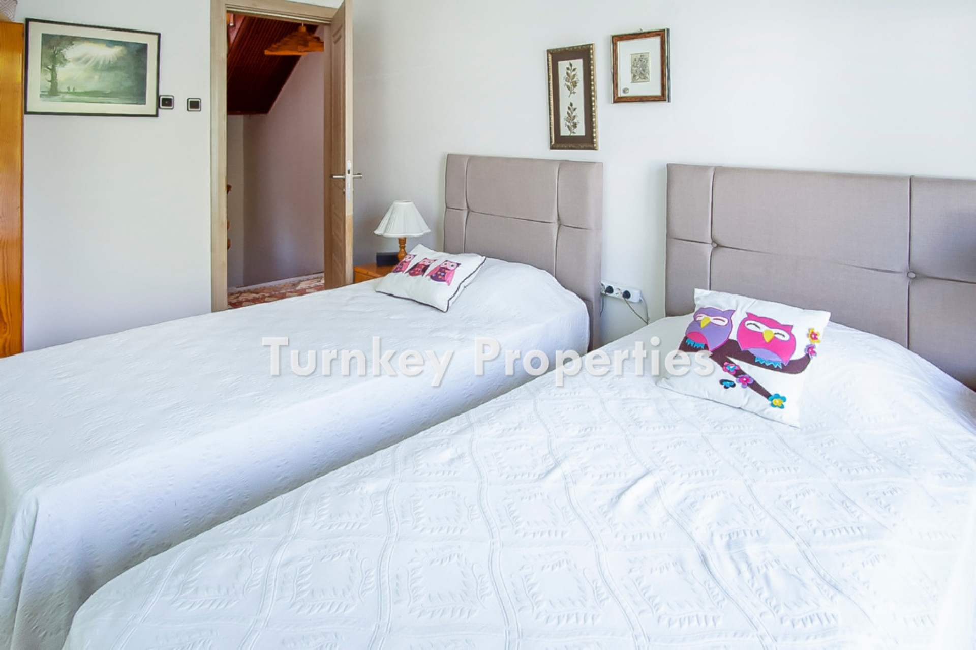 Güvercinlik Satılık Villa Denize Yakın Deniz Manzaralı Geleneksel