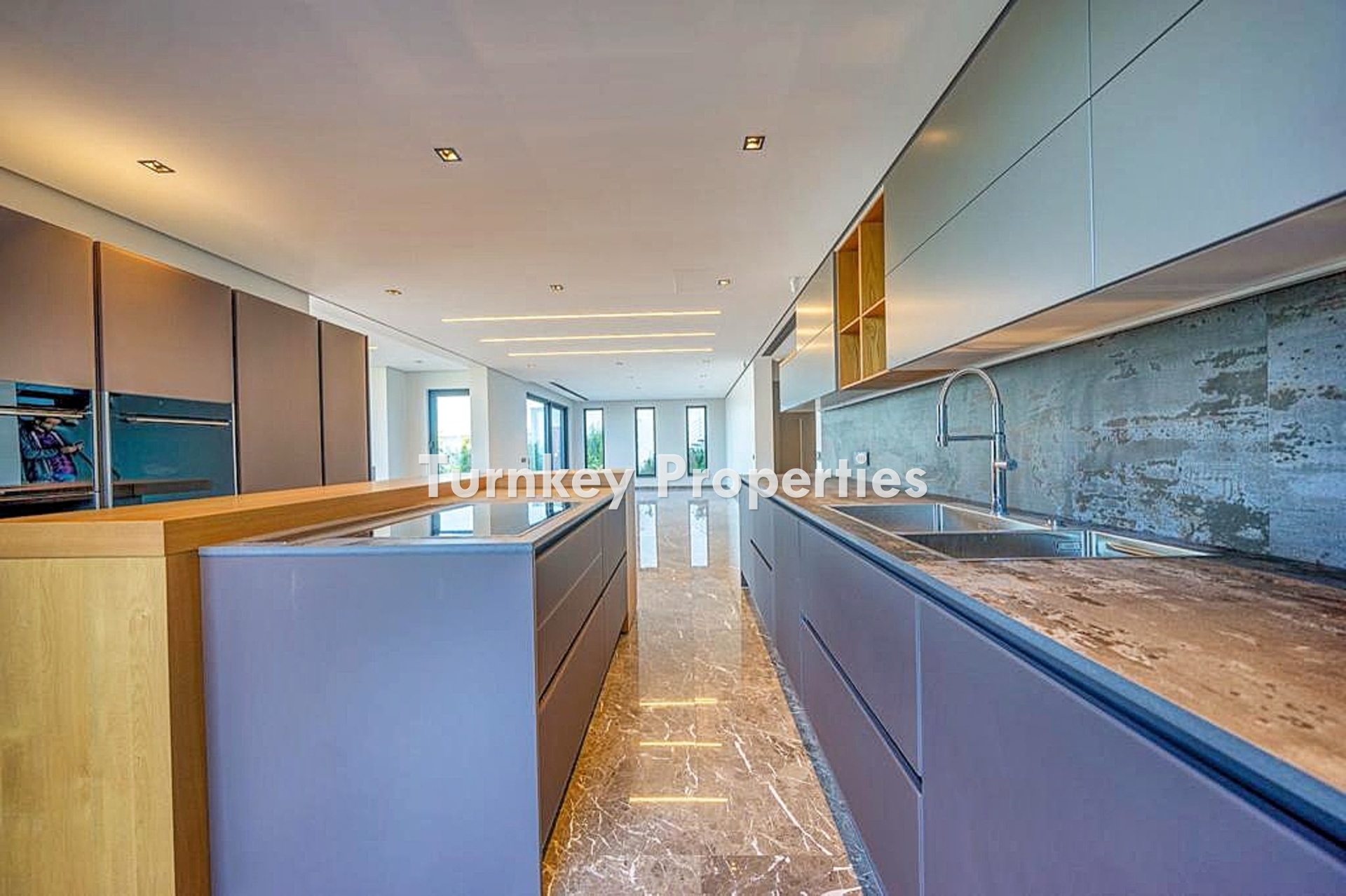 Bodrum Yalıkavak'ta Marina Manzaralı Satılık Müstakil Özel Villa