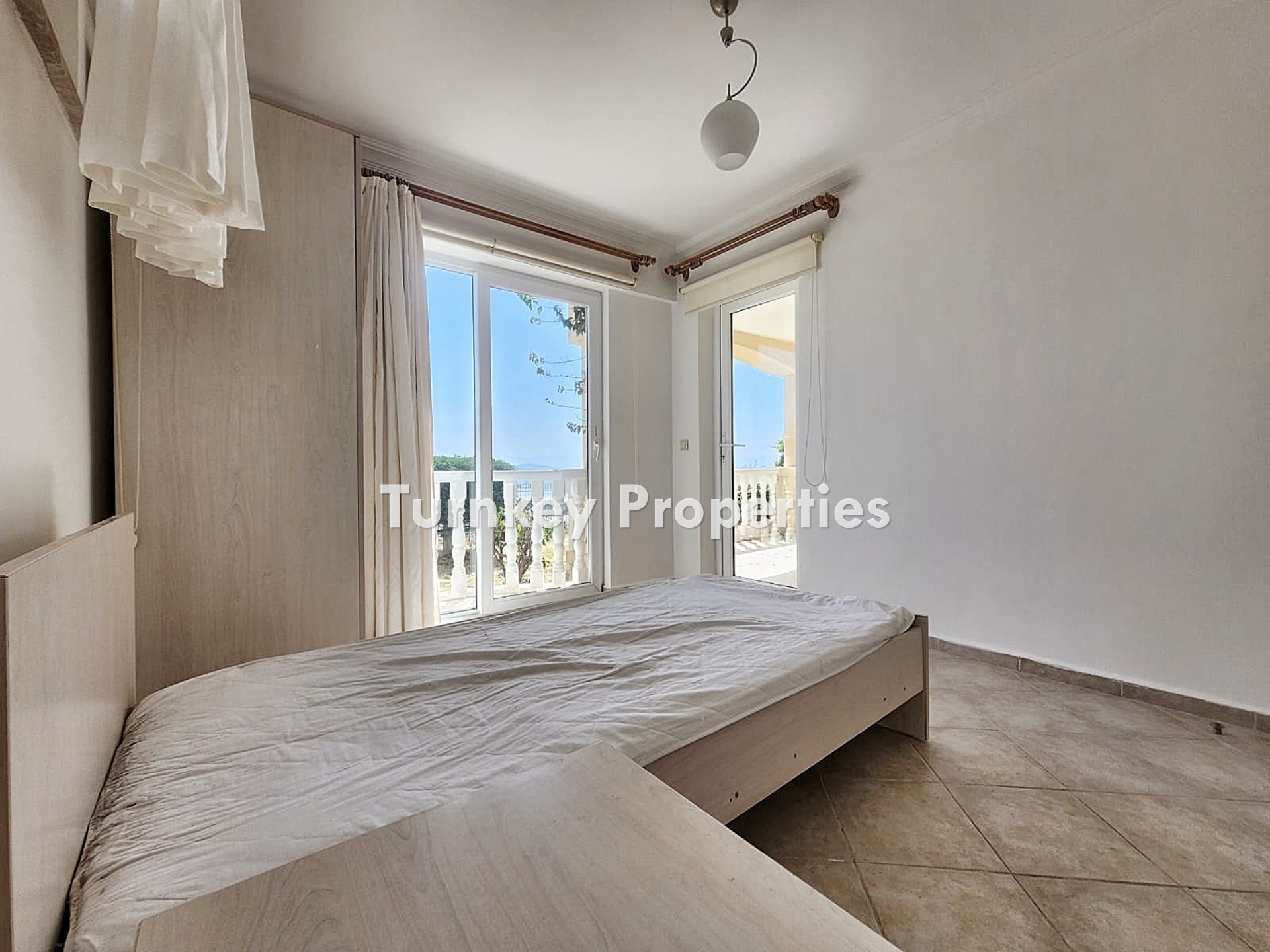 Bodrum Boğaziçi Satılık Bahçe Katı Daire Flamingo Gölü Manzaralı