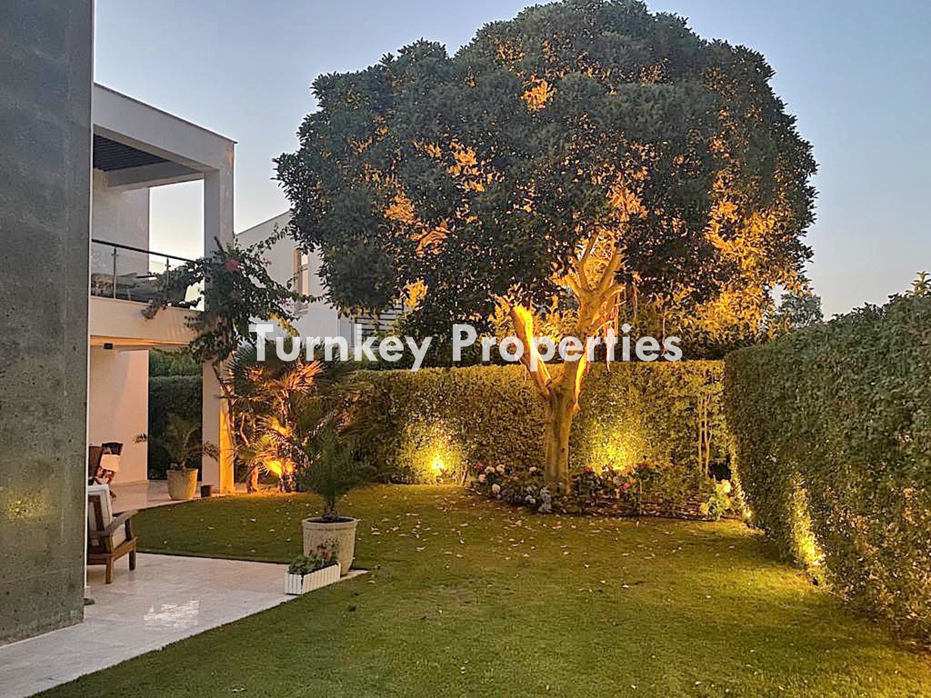 Torba Satılık Villa Denize Sıfır Özel Plajlı Site İçinde Yaşam