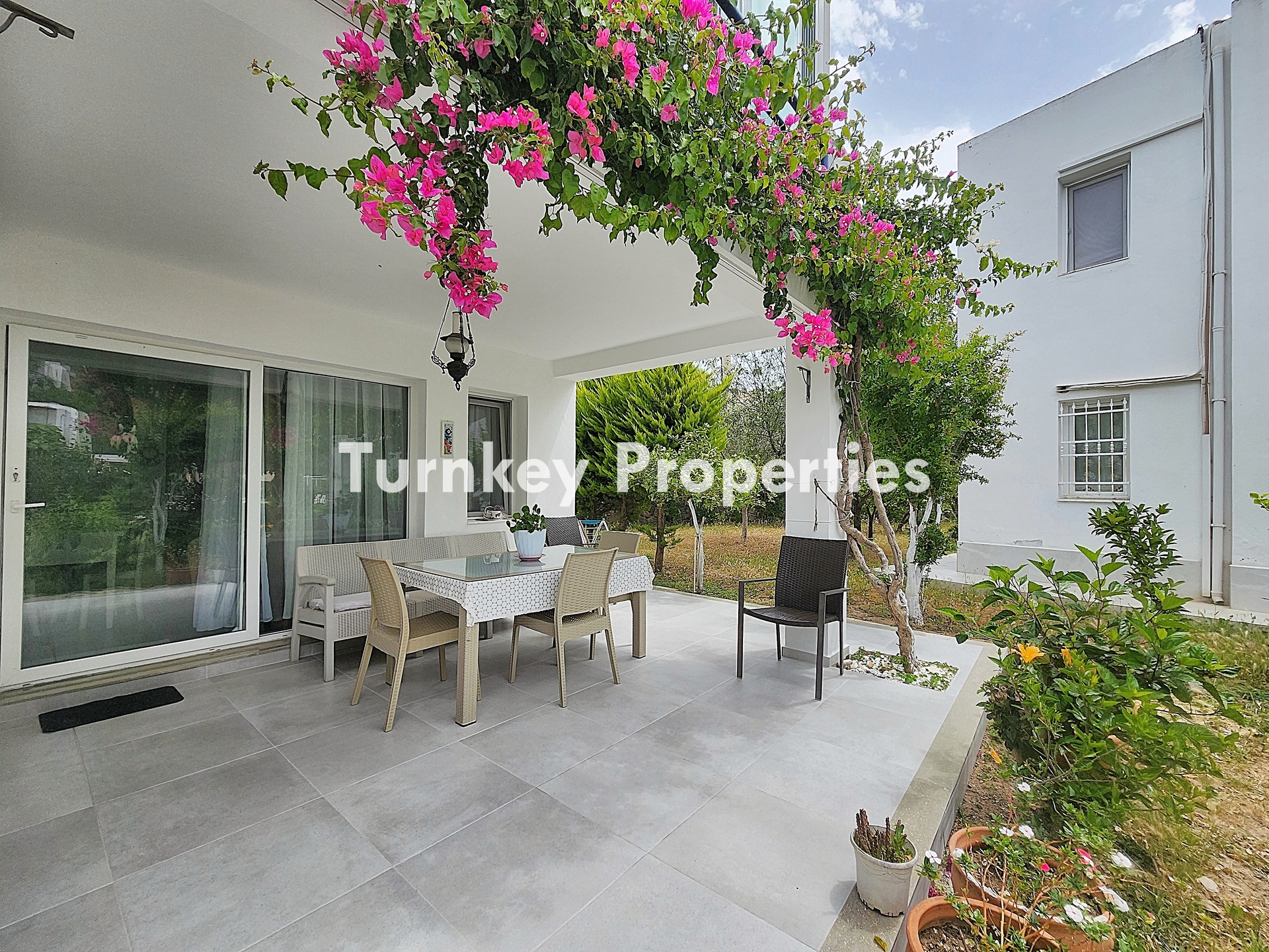 Yalıkavak Merkez Sezonluk Kiralık Daire | Full Eşyalı, Bahçe Katı