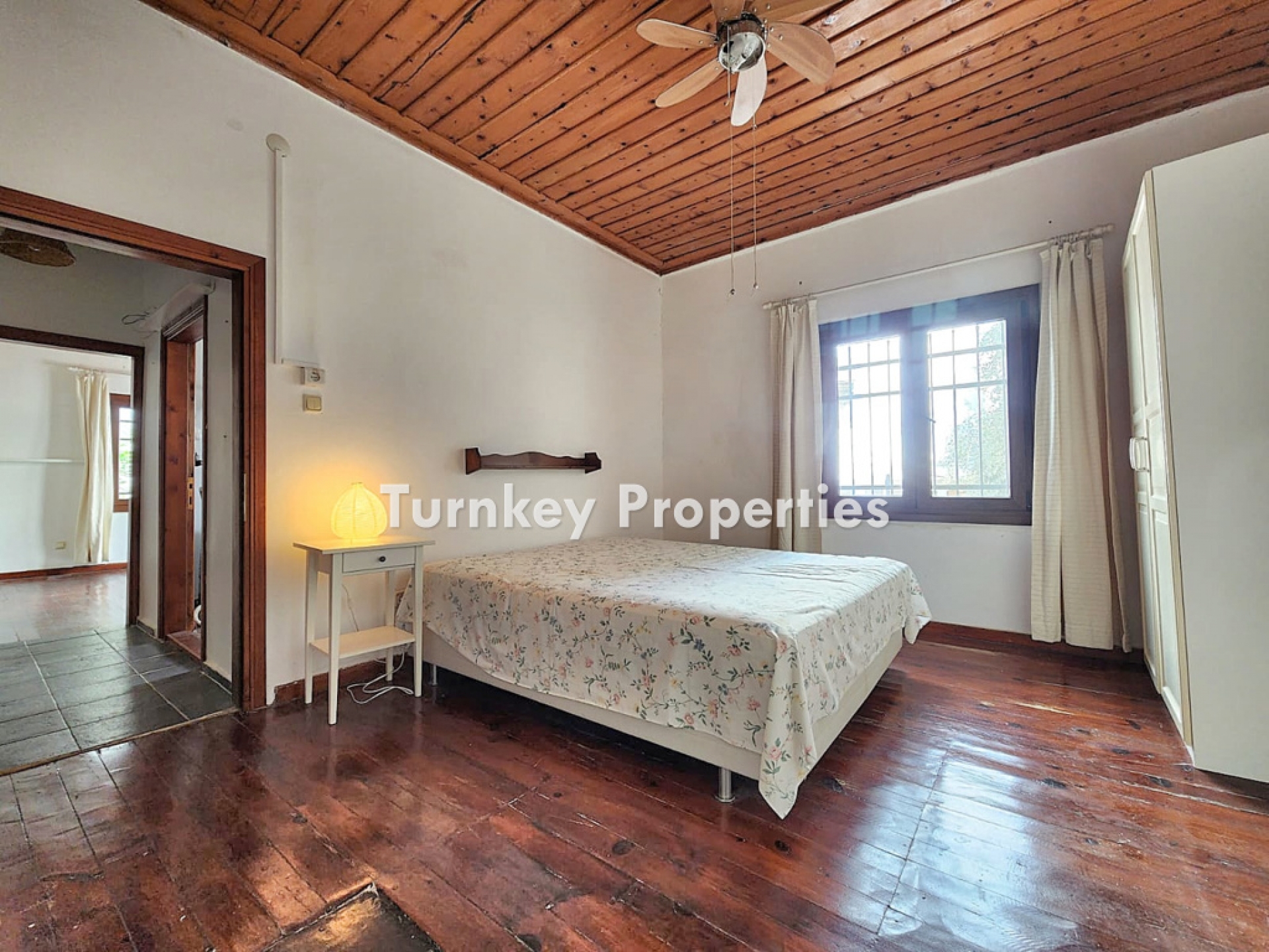 Bodrum Merkez Satılık Taş Ev Otantik Tasarım Yürüme Mesafesinde