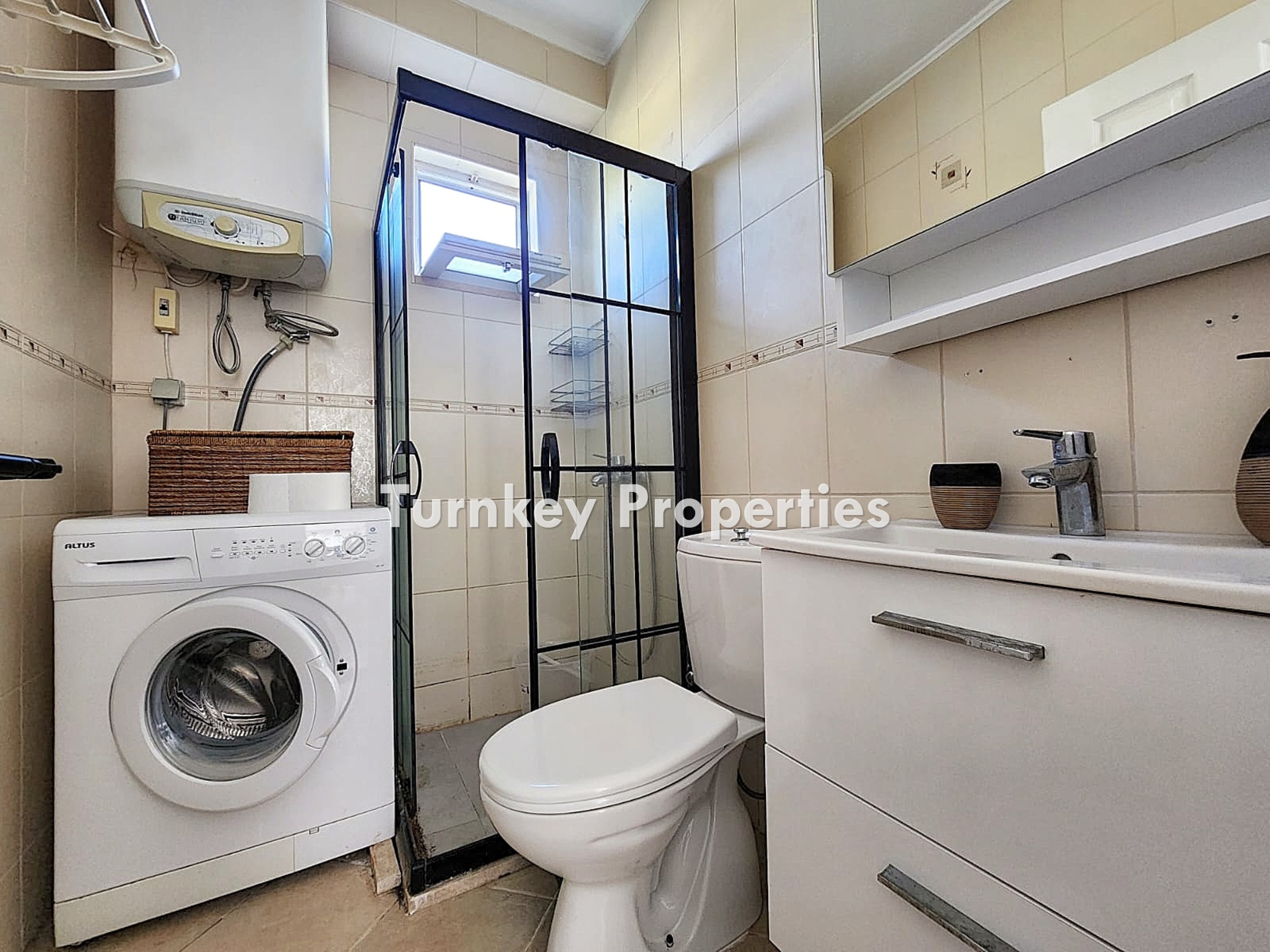 Dörttepe Satılık Daire Ortak Havuzlu Site İçinde Avantajlı