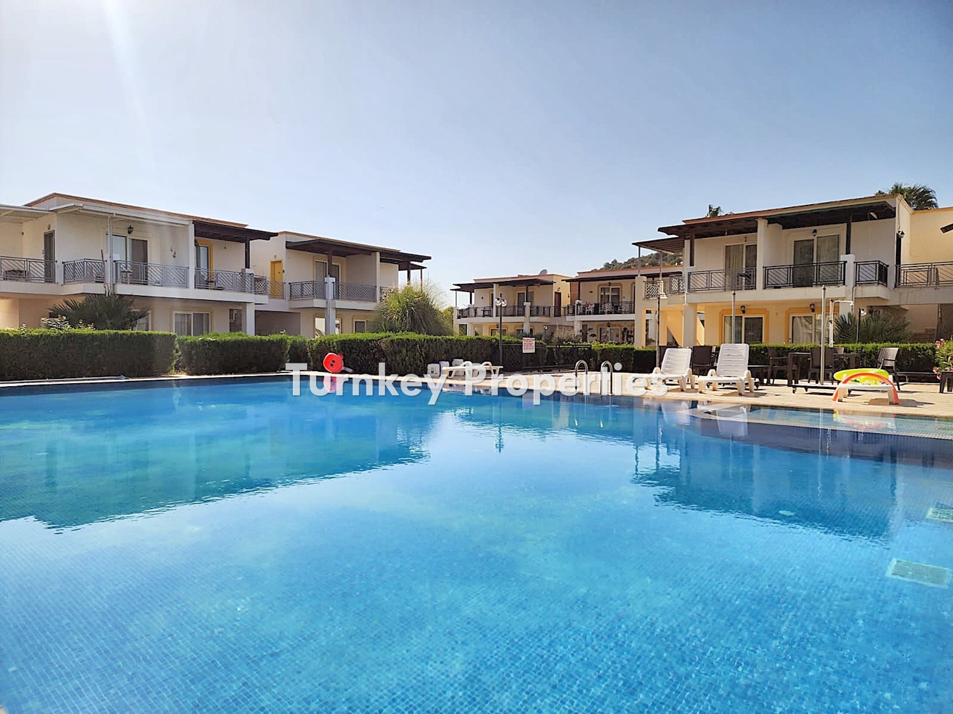 Dörttepe Satılık Daire Ortak Havuzlu Site İçinde Avantajlı