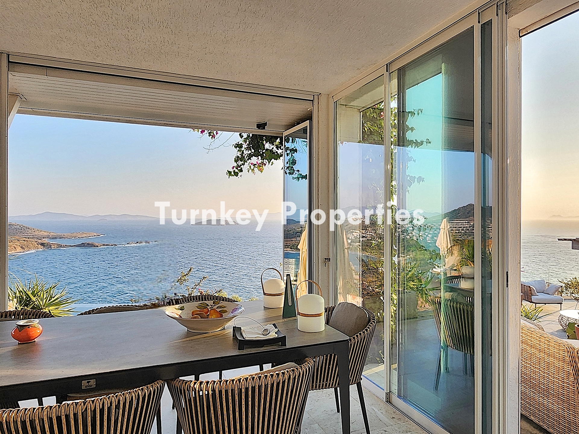 Bodrum Gümüşlük Satılık Villa Yunan Adaları ve Gün Batımı Manzara