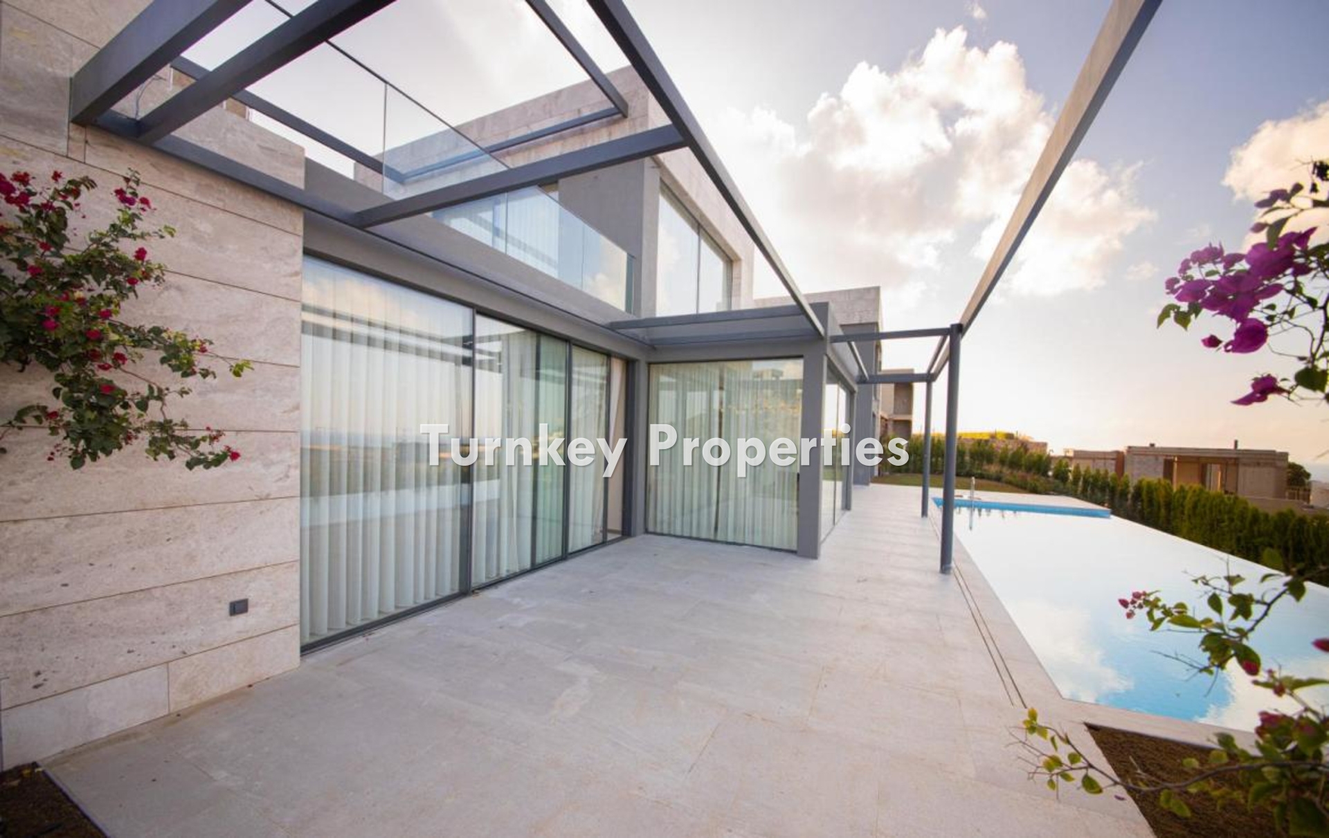 Yalıkavak'ta Deniz Manzaralı Lüks Villalar - Özel Havuz ve Modern