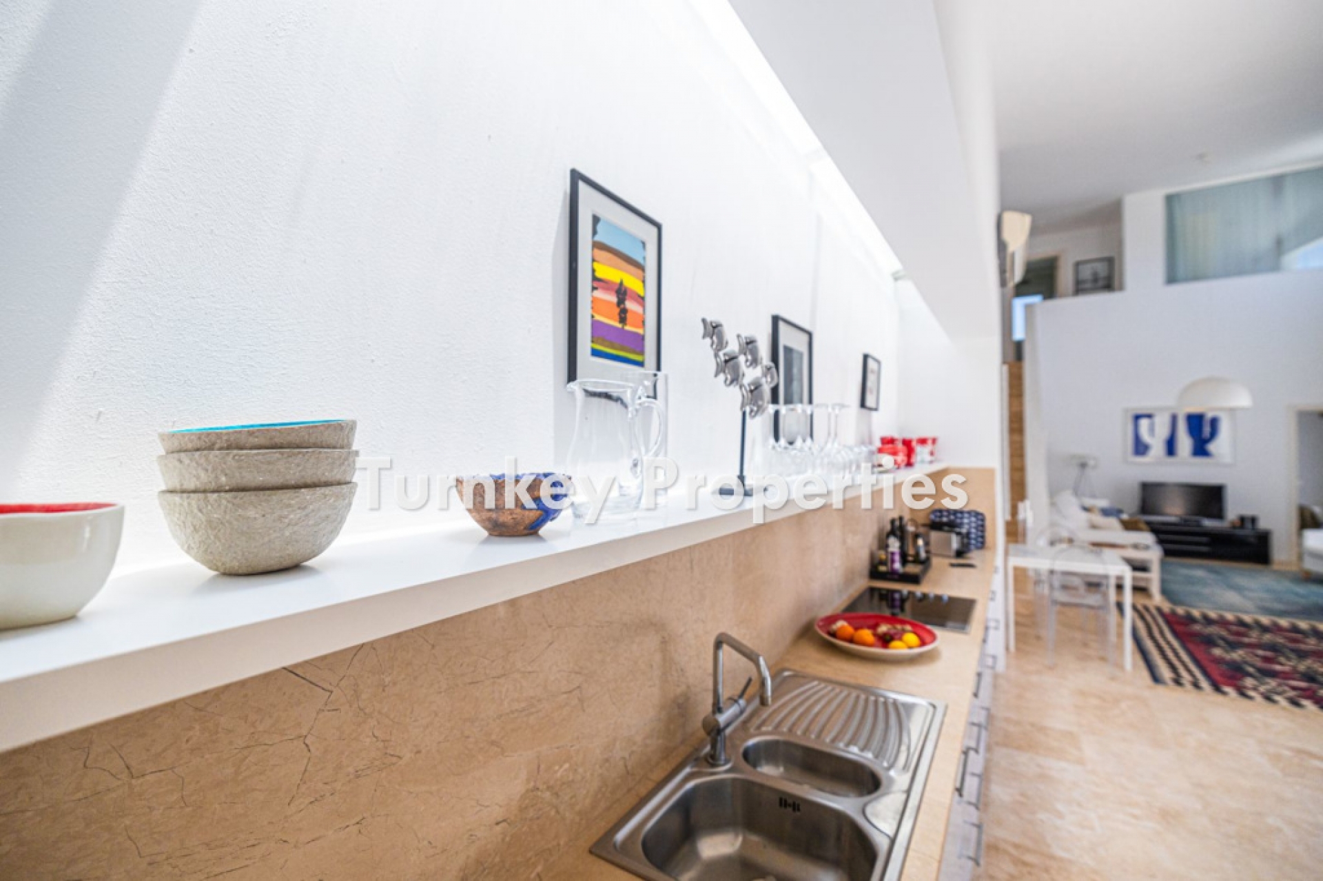 Gümüşlük’te Satılık 3 Yatak Odalı Villa Özel Tasarım Geniş Teraslı