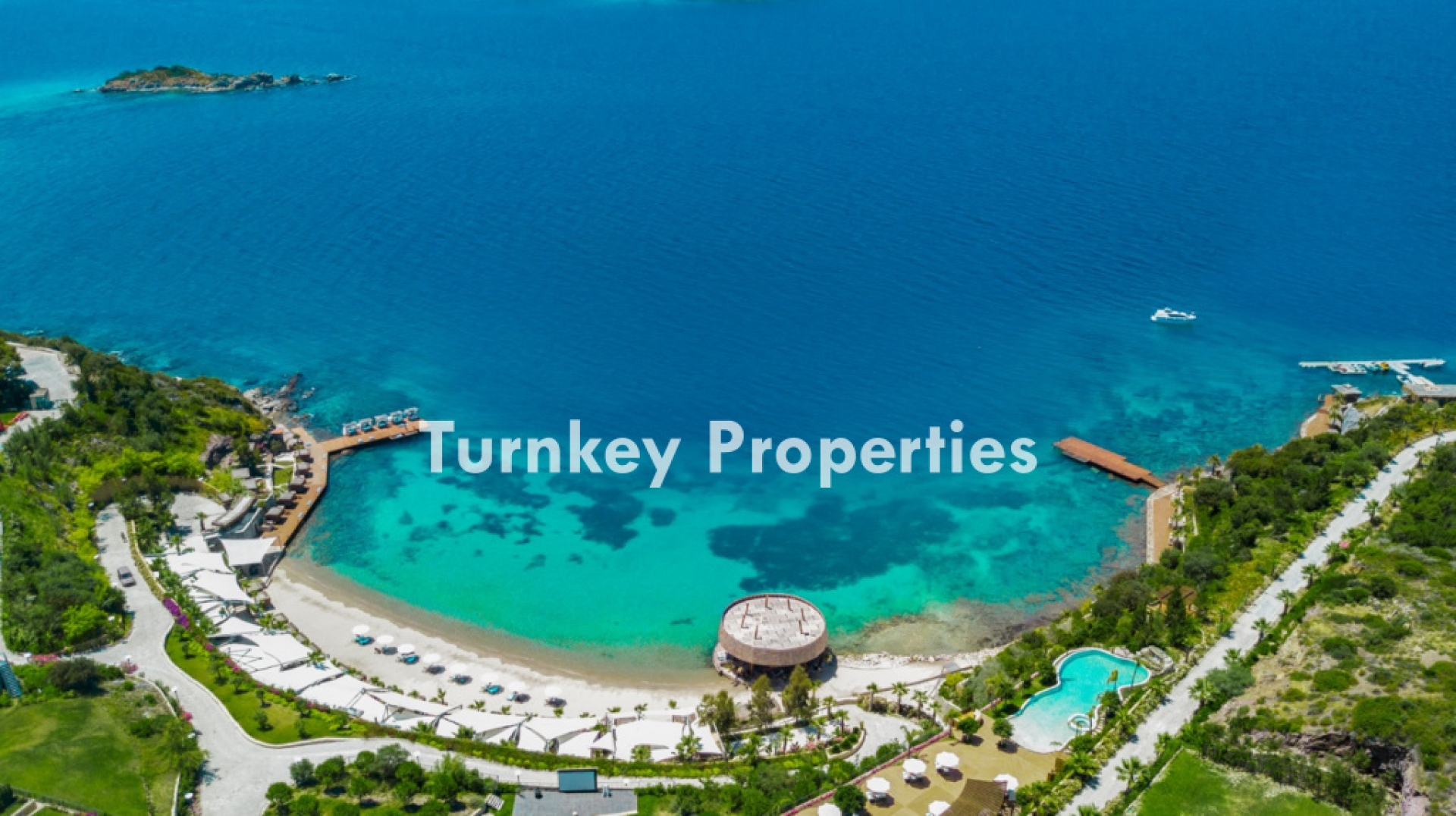 Adabükü Satılık Villa Denize Sıfır Bahçeli Ödüllü Mimari Yapı