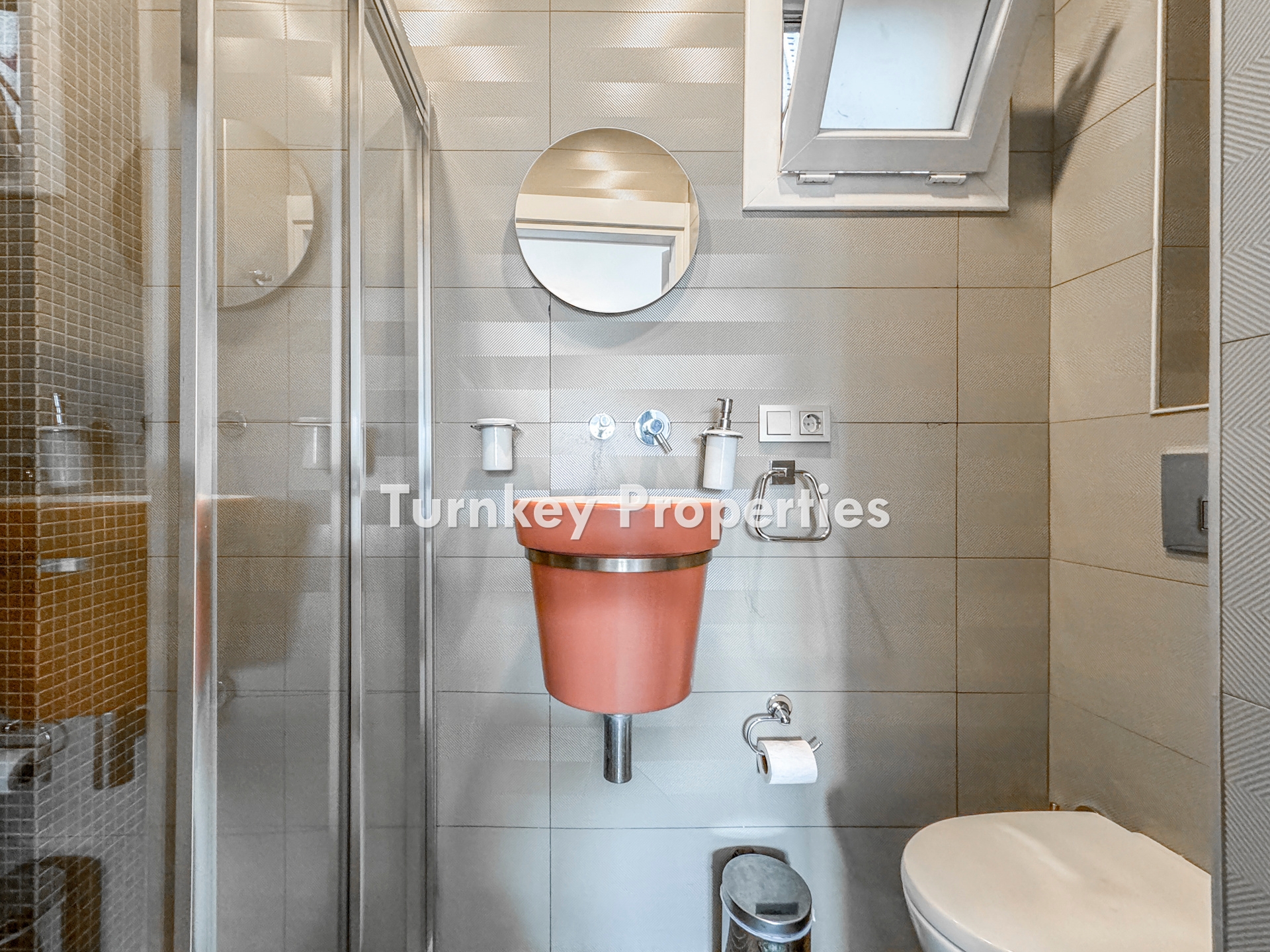 Türkbükü Hebil Koyu’nda Eşsiz Manzaralı, Denize Sıfır Satılık 4+1 Daire