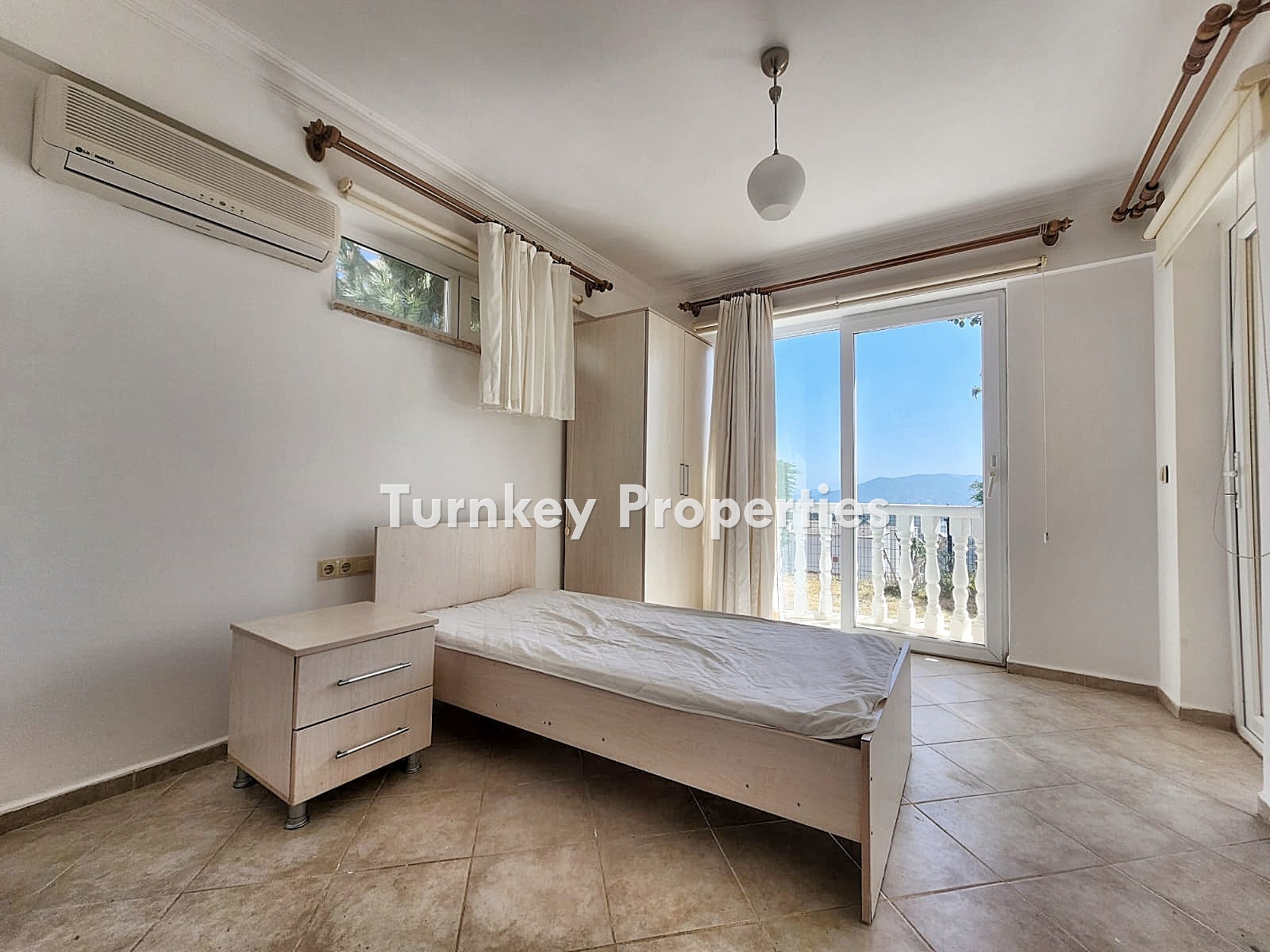 Bodrum Boğaziçi Satılık Bahçe Katı Daire Flamingo Gölü Manzaralı