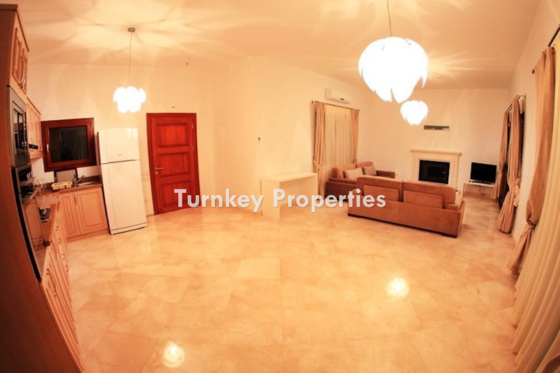 Gümüşlük Satılık Müstakil Tek Katlı Özel Havuzlu Bahçeli Villa