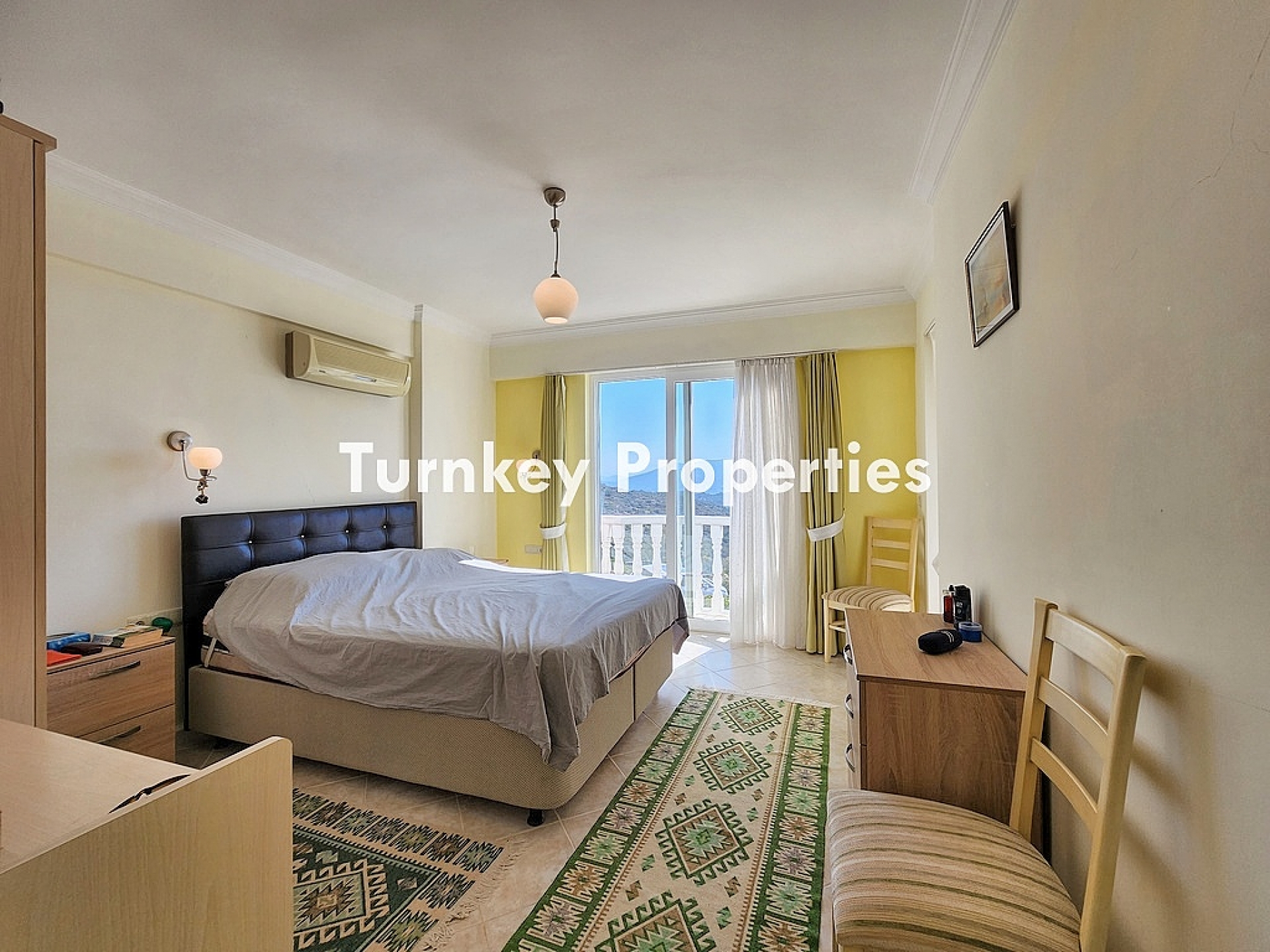 Boğaziçi Satılık Daire Flamingo Gölü Manzaralı Site İçinde