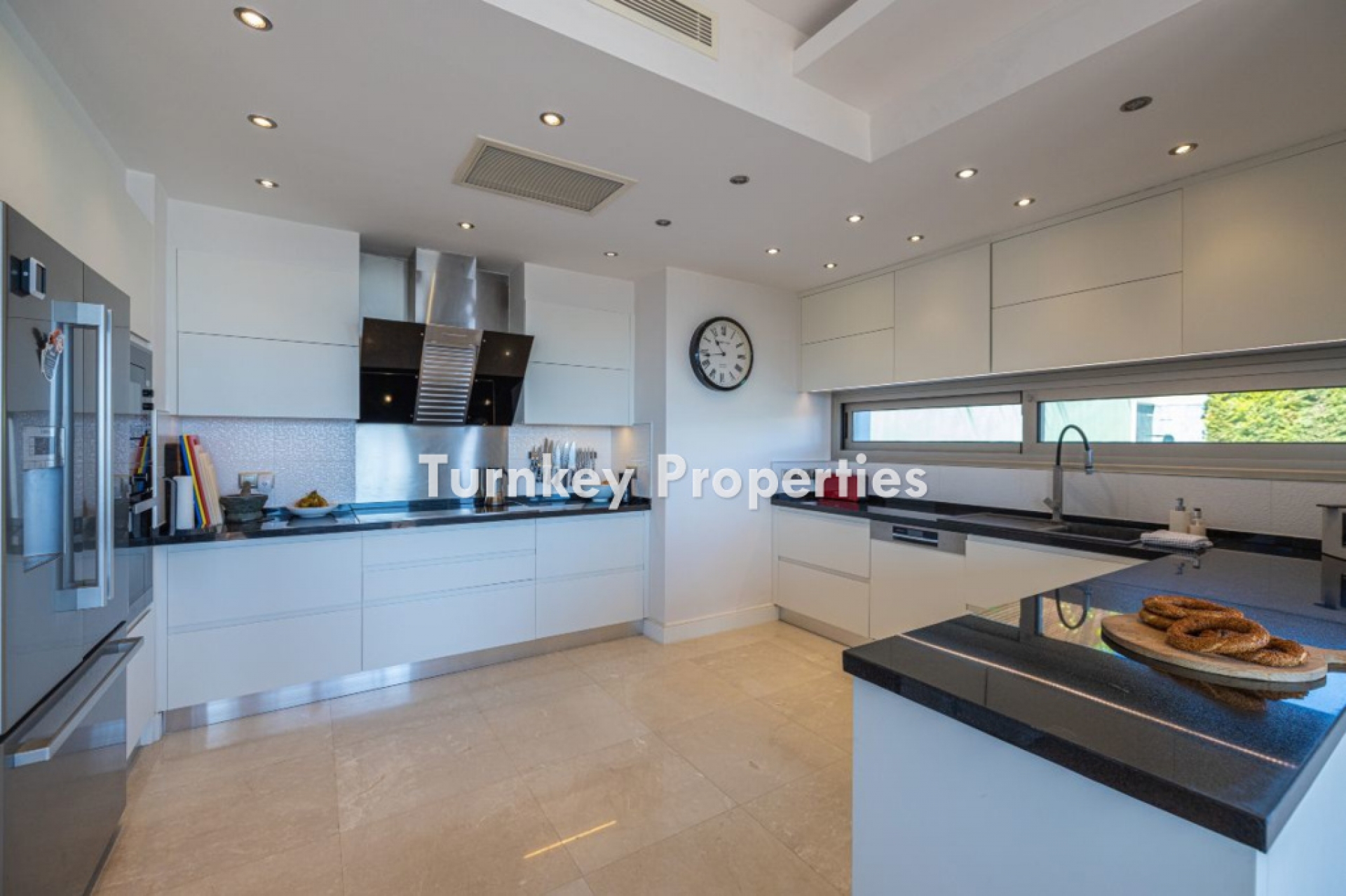 Yalıkavak Satılık Villa Marina Manzaralı Çift Girişli Modern Stil