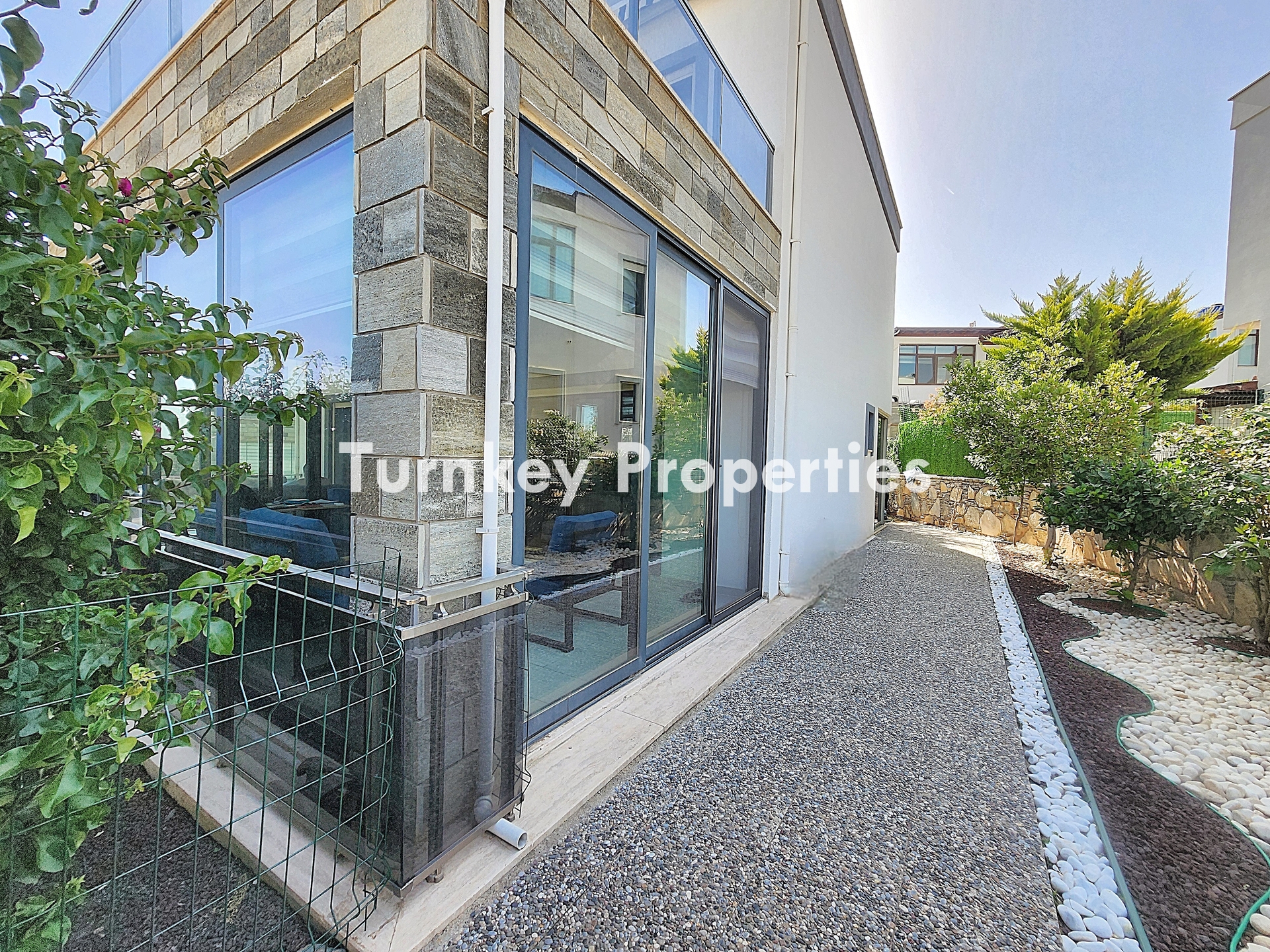 Bodrum Konacık Kiralık Ev, Eşyalı, Bahçeli, Özel Otoparklı, Merkezi