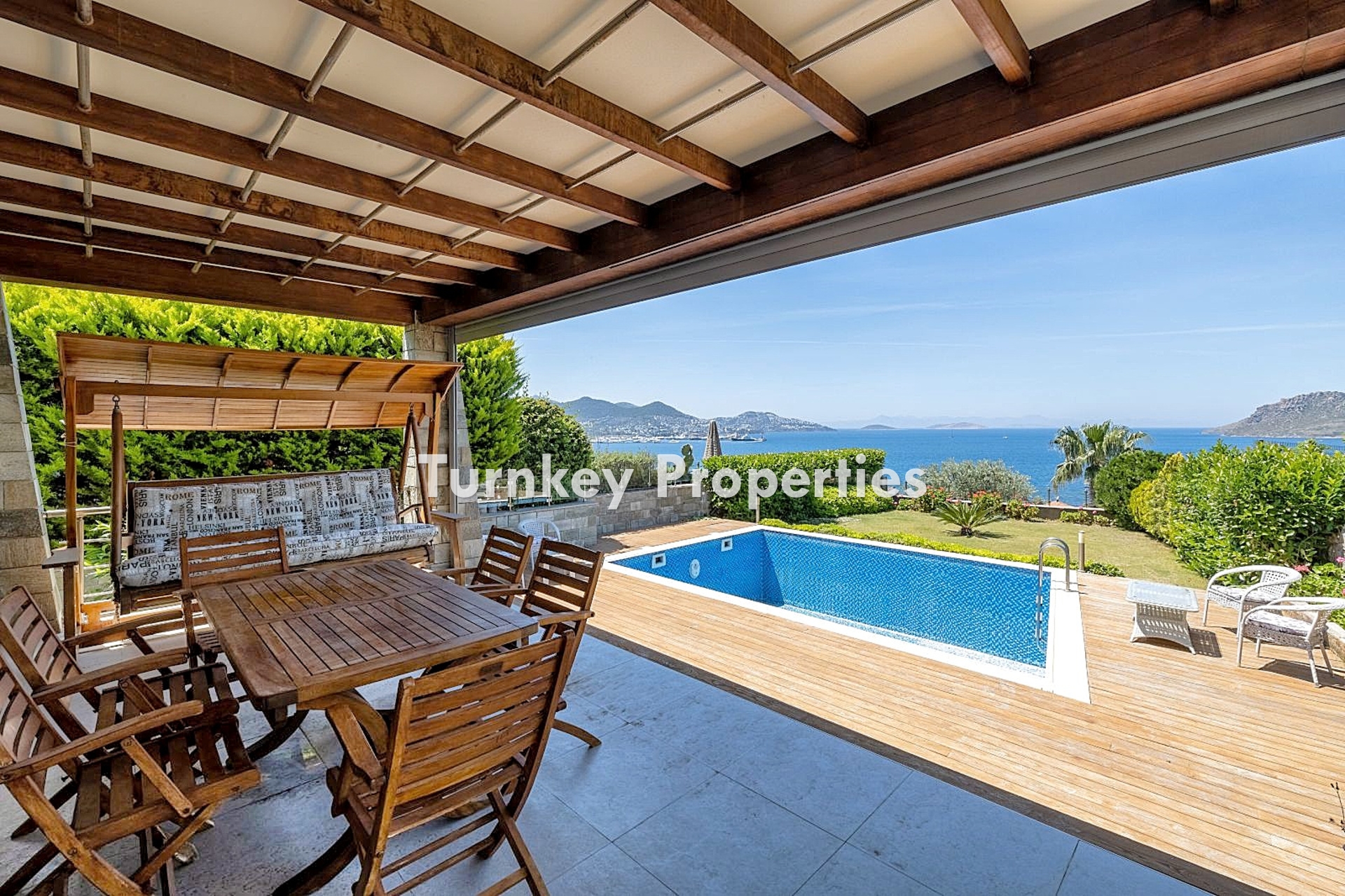 Bodrum, Yalıkavak'ta Deniz Manzaralı, Özel Havuzlu 5+1 Satılık