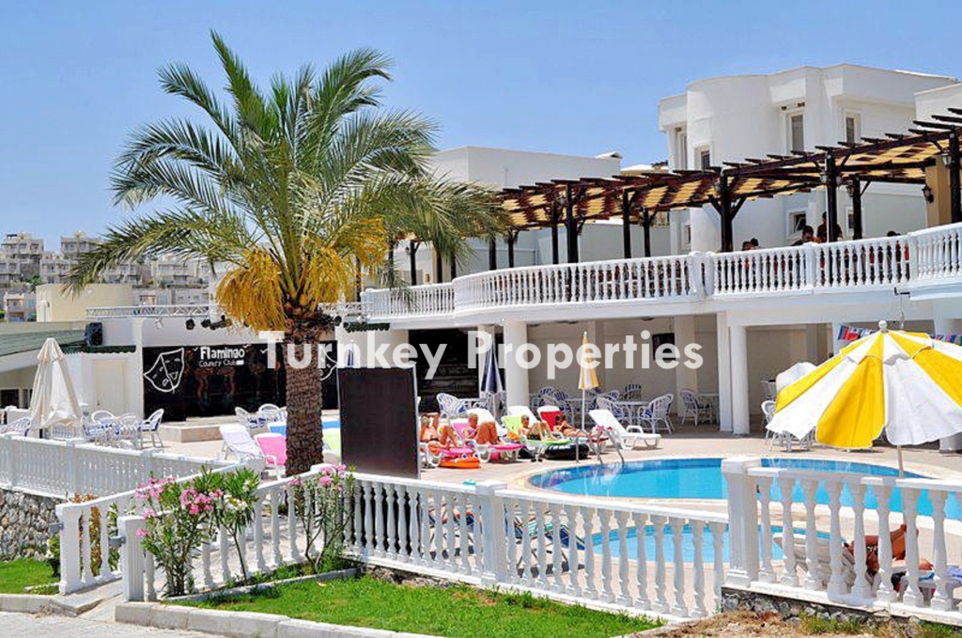 Boğaziçi Flamingo Country Club Satılık Bahçe Katı Daire Göl Manzalı