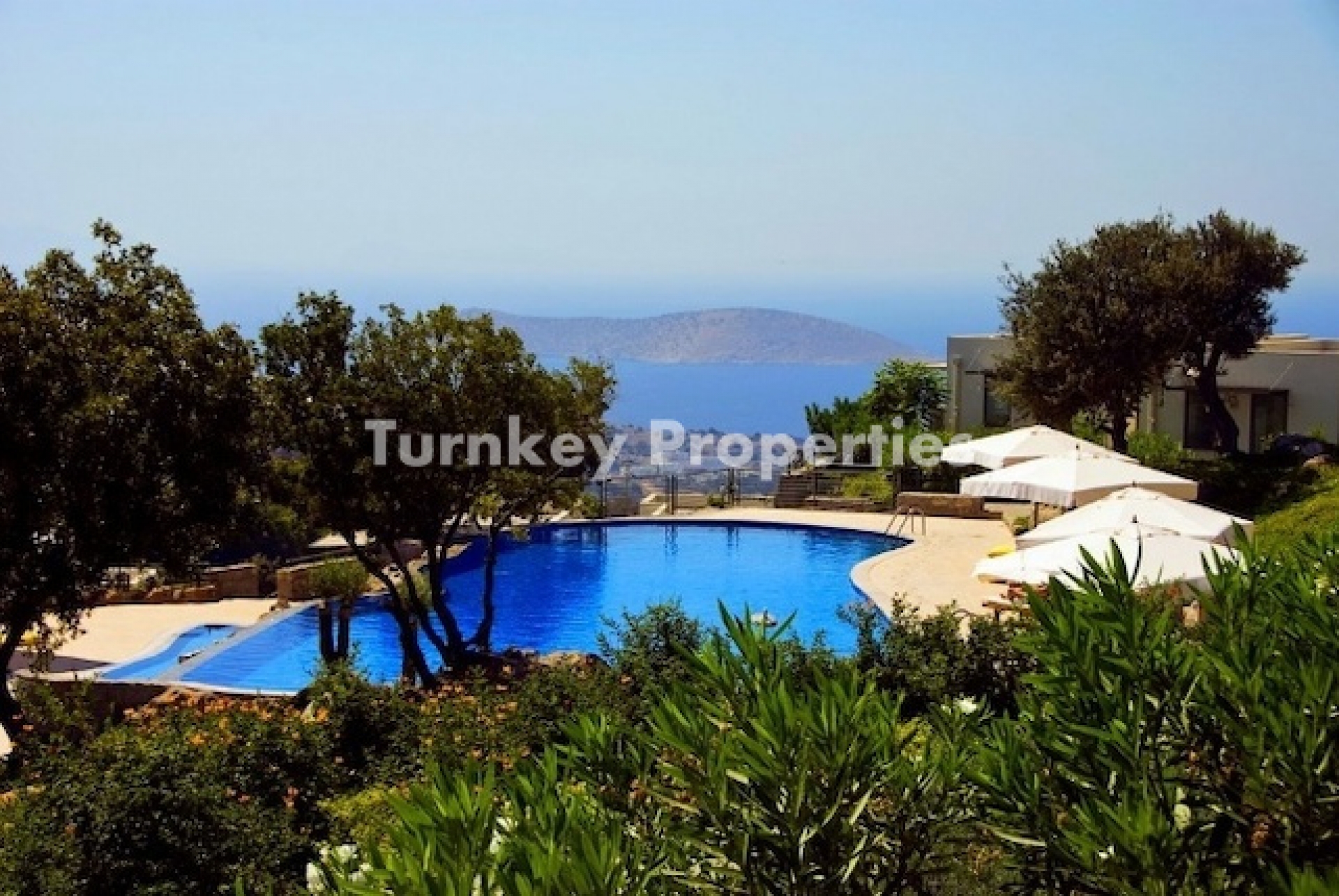 Yalıkavak'ta Satılık 3+1 Villa,  Özel Havuzlu, Bahçeli ve Deniz Manzaralı