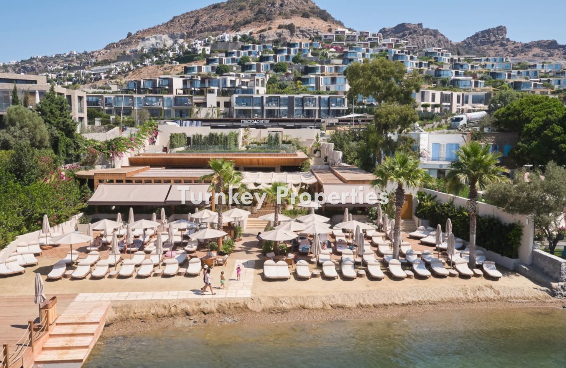 Yalıkavak Satılık Villa Denize Sıfır Özel Plajlı Prestijli Konum