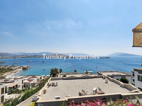 Denize Sıfır Lüks Sitede Muhteşem Deniz Manzaralı Satılık 2+1 Daire