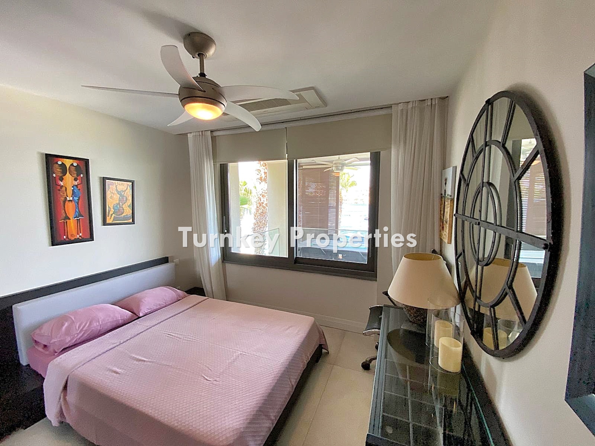 Gündoğan'da Satılık Denize Sıfır Ultra-Lüks, Full Eşyalı 5+1 Daire