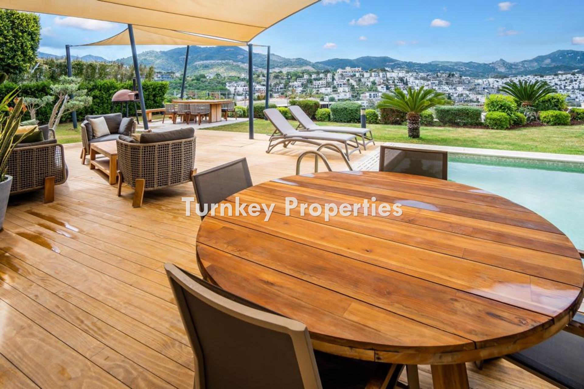 Bodrum Yalıkavak Satılık Villa Denize Sıfır Özel Havuzlu Modern