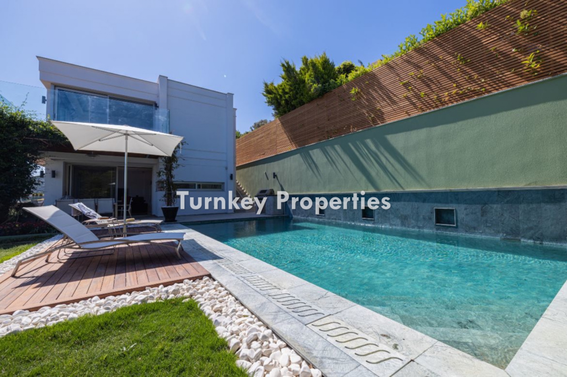Yalıkavak Satılık Villa Marina Manzaralı Çift Girişli Modern Stil