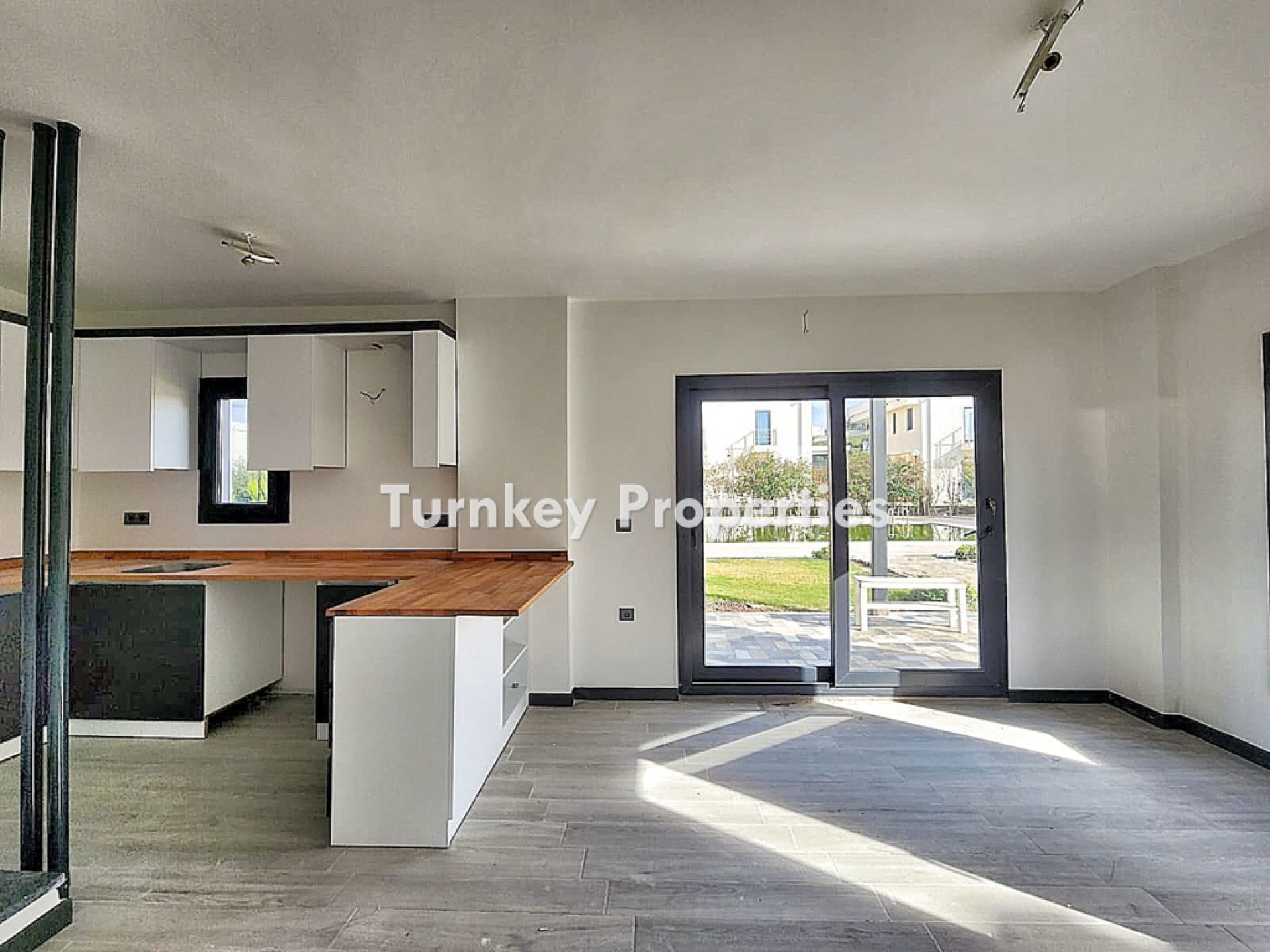 Milas Meşelik’te Satılık Bahçeli Dubleks Yazlık ve Yatırım Fırsatı