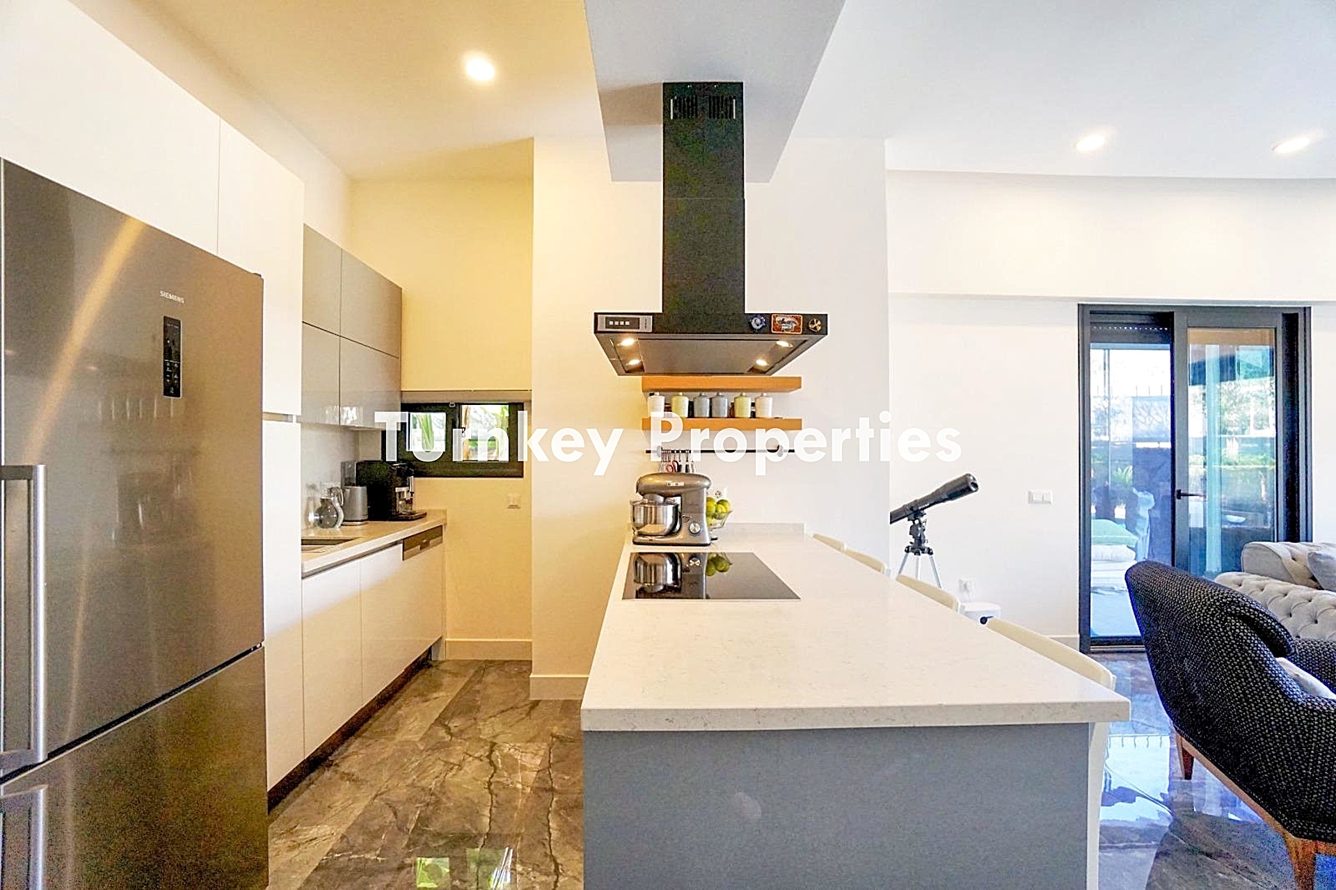 Gümüşlük Merkez Satılık Tek Katlı Müstakil Villa Özel Havuzlu