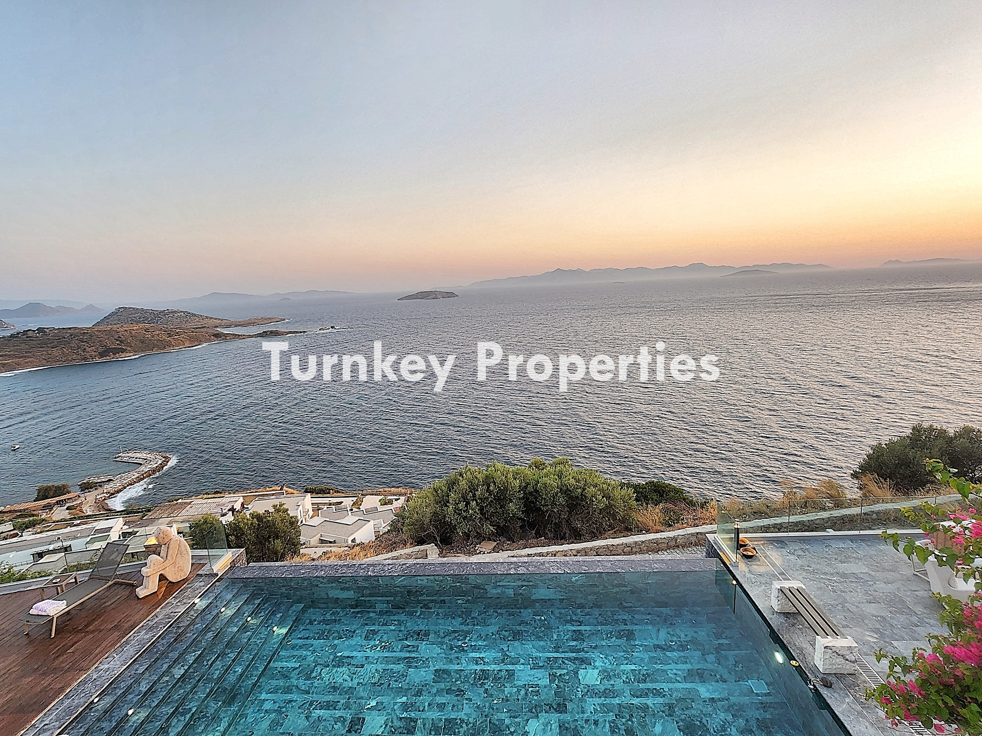 Bodrum Gümüşlük Satılık Villa Yunan Adaları ve Gün Batımı Manzara