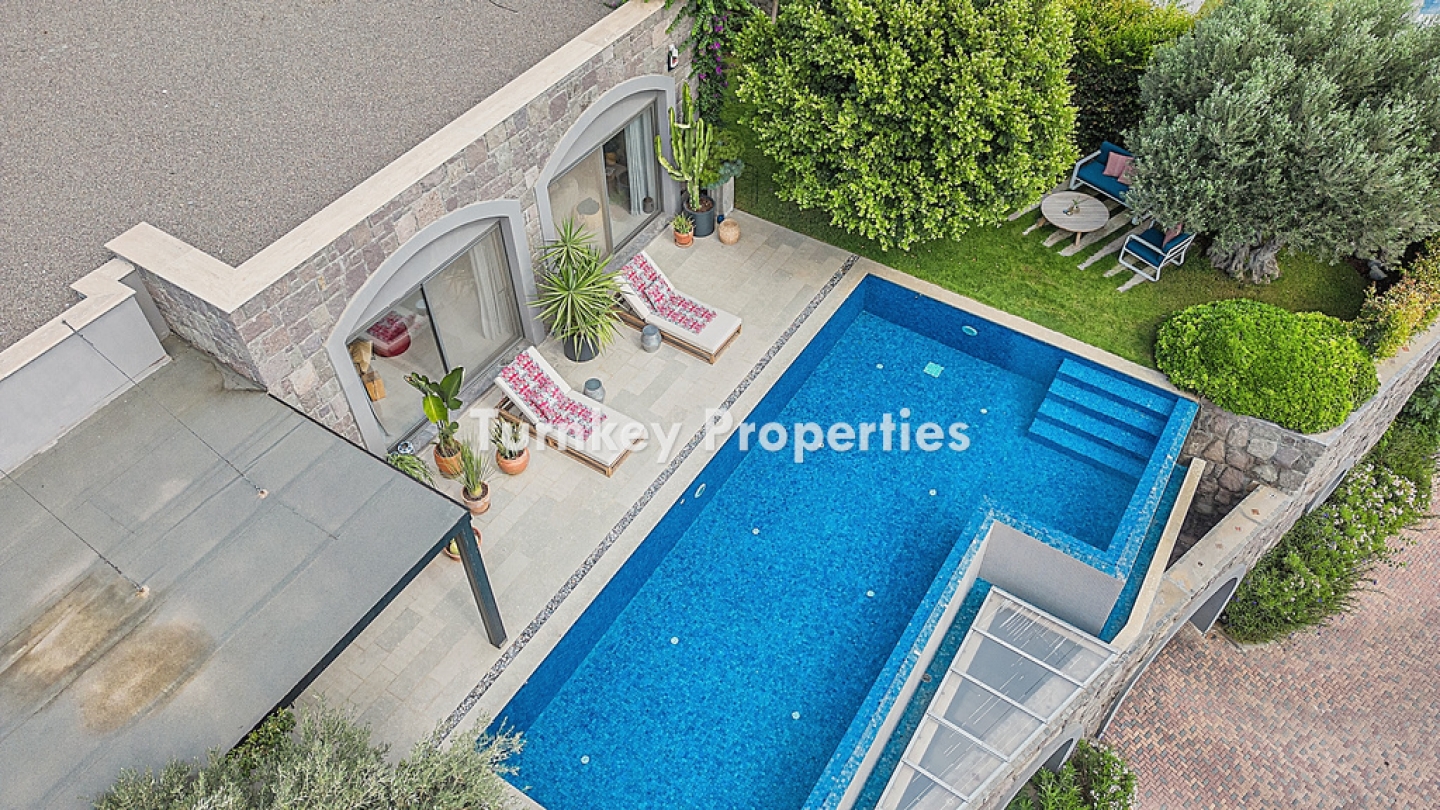 Dibeklihan Satılık Villa Tek Katlı Özel Bahçeli Infinity Havuzlu